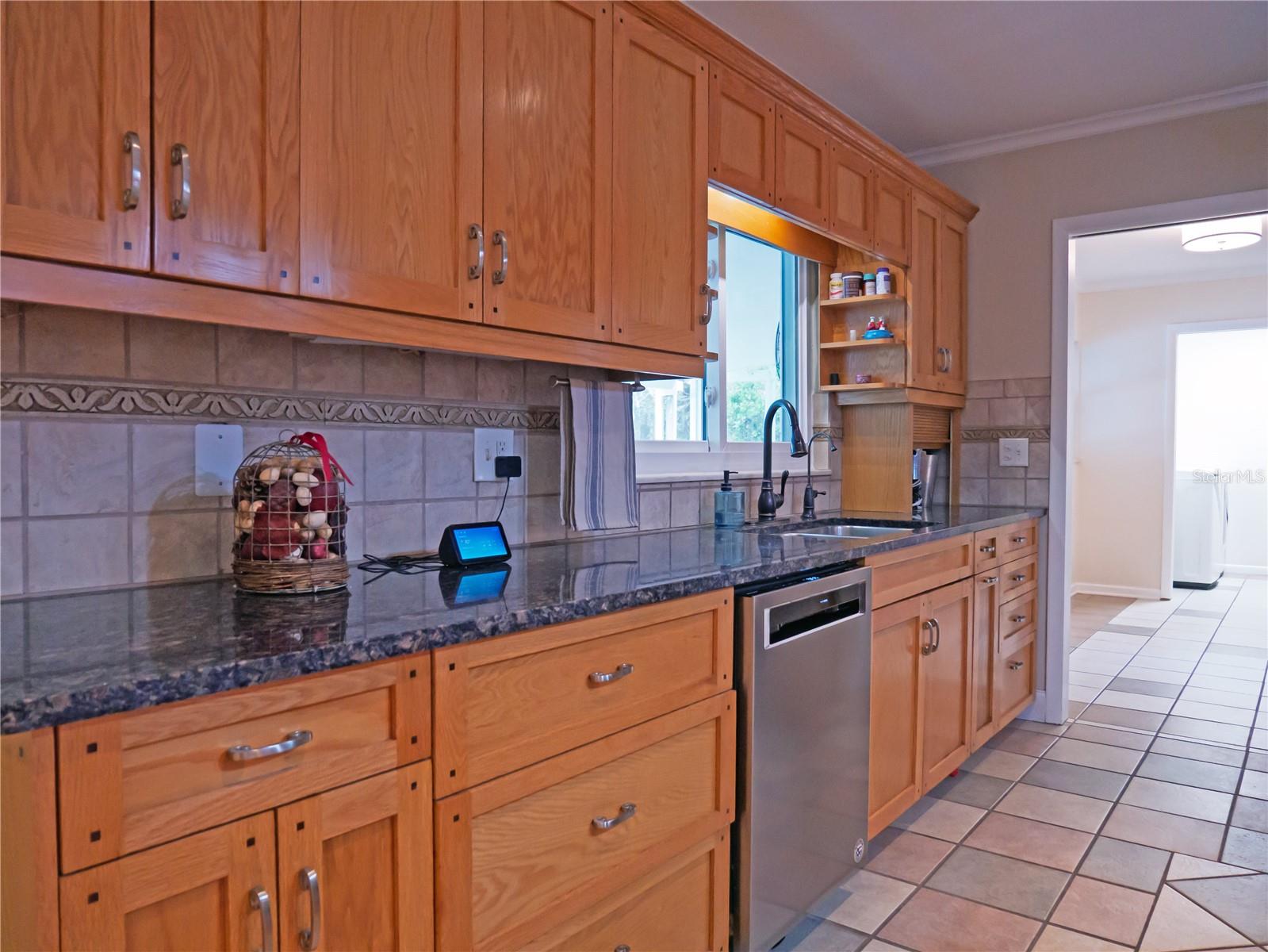 615 VALLE VISTA DR