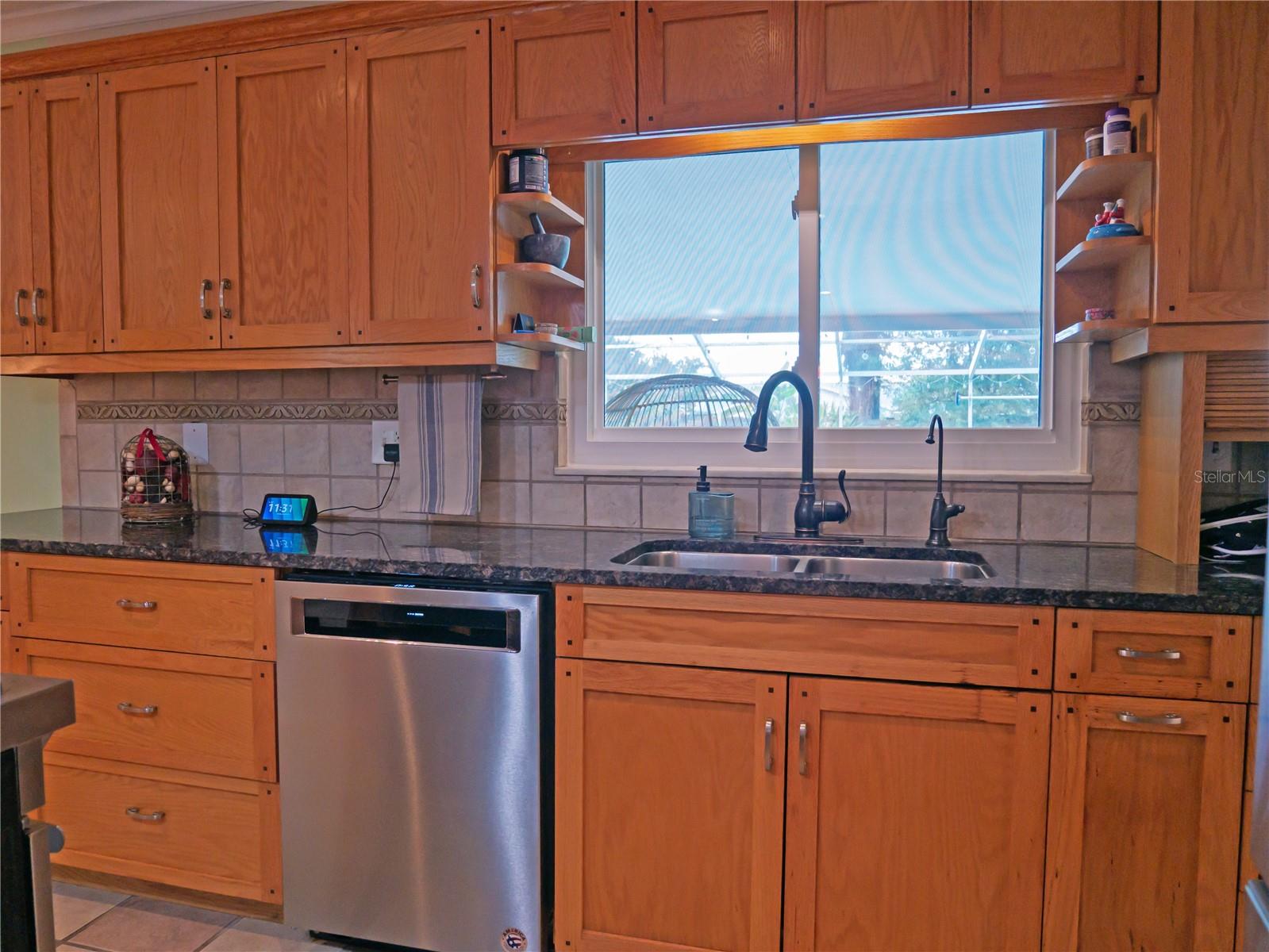 615 VALLE VISTA DR