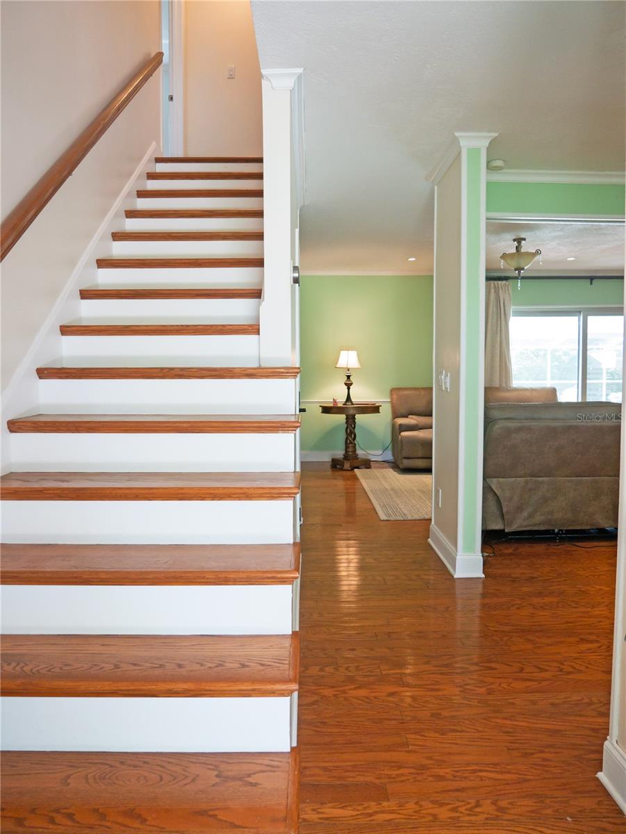 615 VALLE VISTA DR
