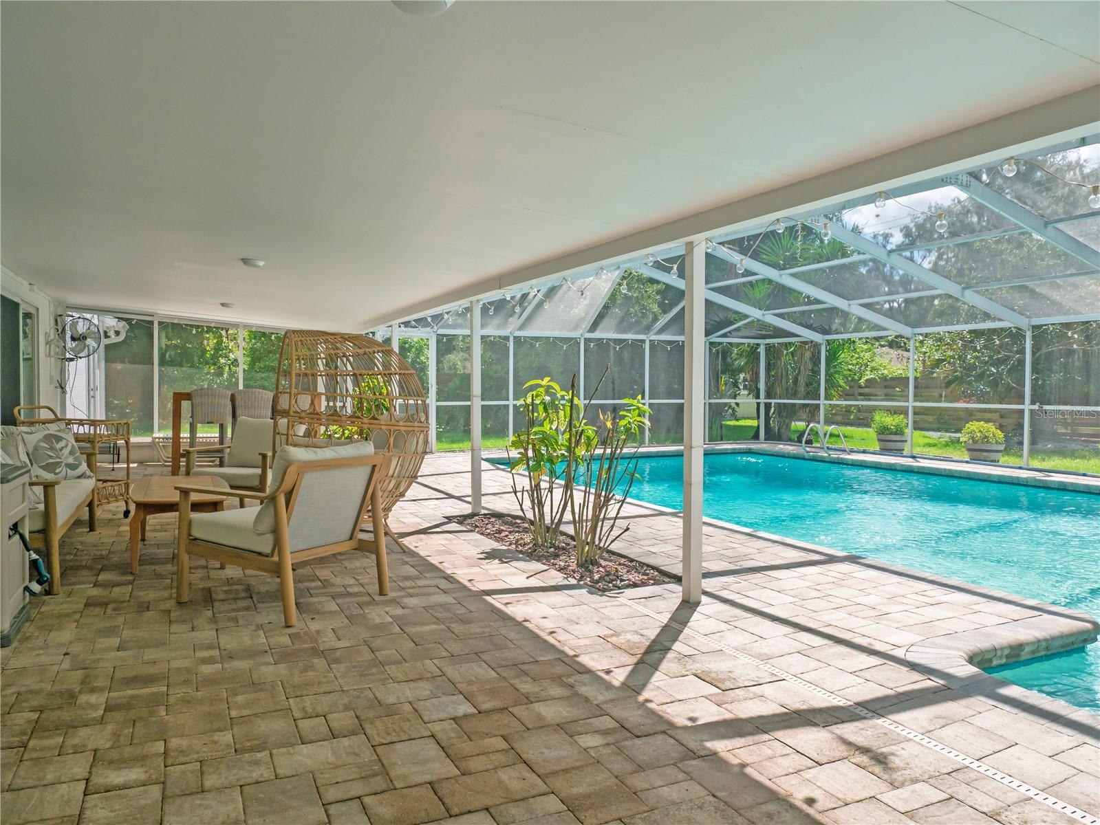 615 VALLE VISTA DR