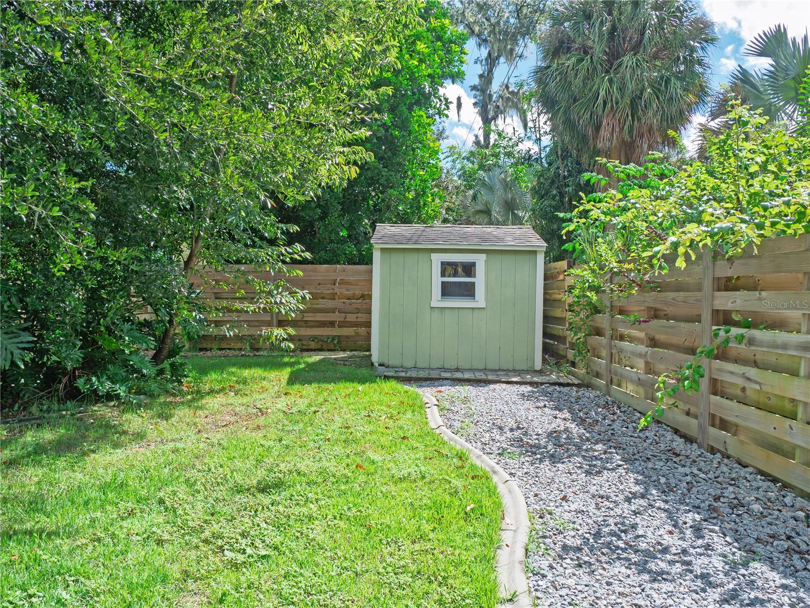 615 VALLE VISTA DR