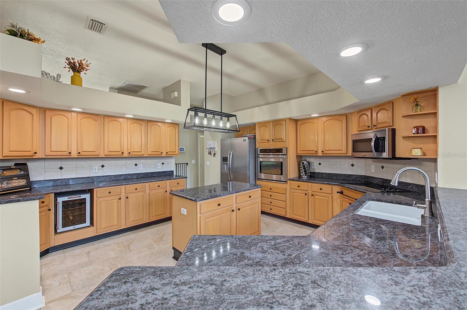 5109 SYLVAN OAKS DR