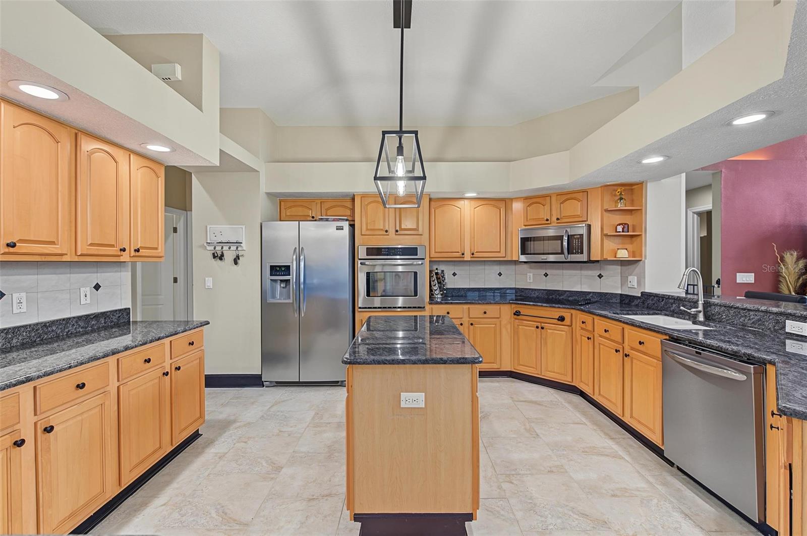 5109 SYLVAN OAKS DR