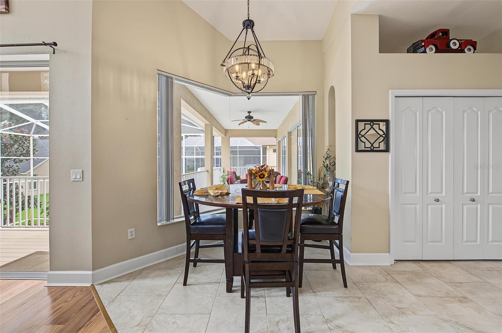 5109 SYLVAN OAKS DR