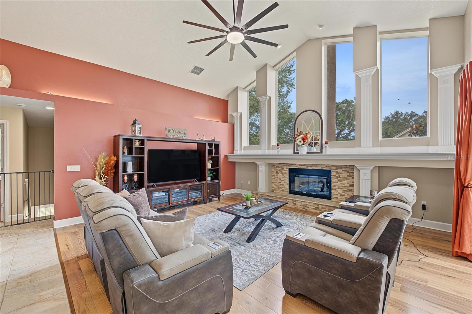 5109 SYLVAN OAKS DR
