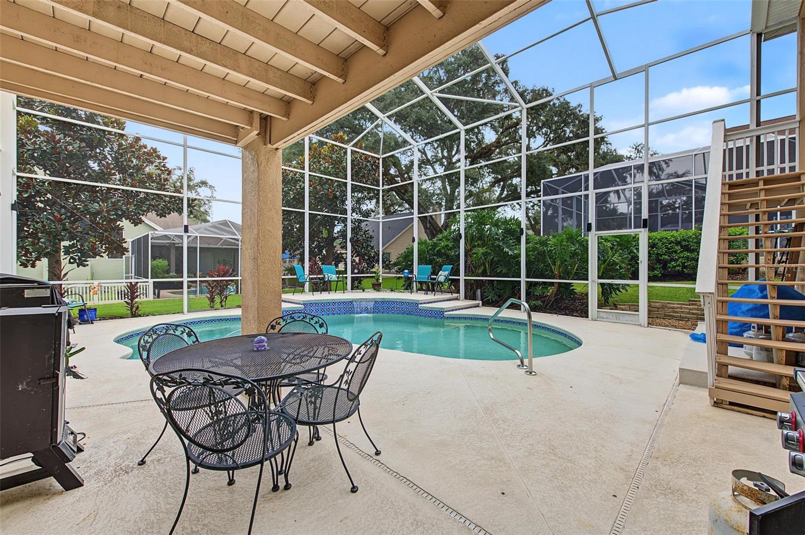 5109 SYLVAN OAKS DR