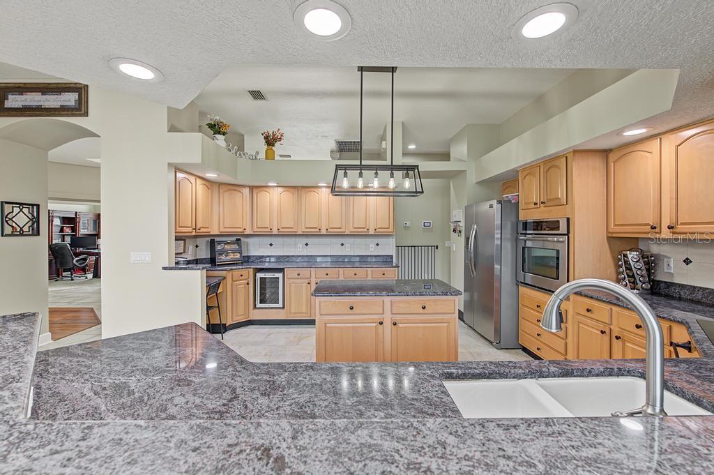 5109 SYLVAN OAKS DR