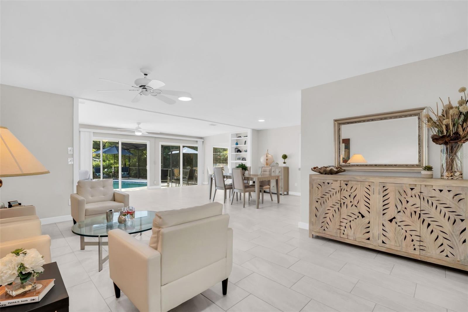 1309 GILLESPIE DR