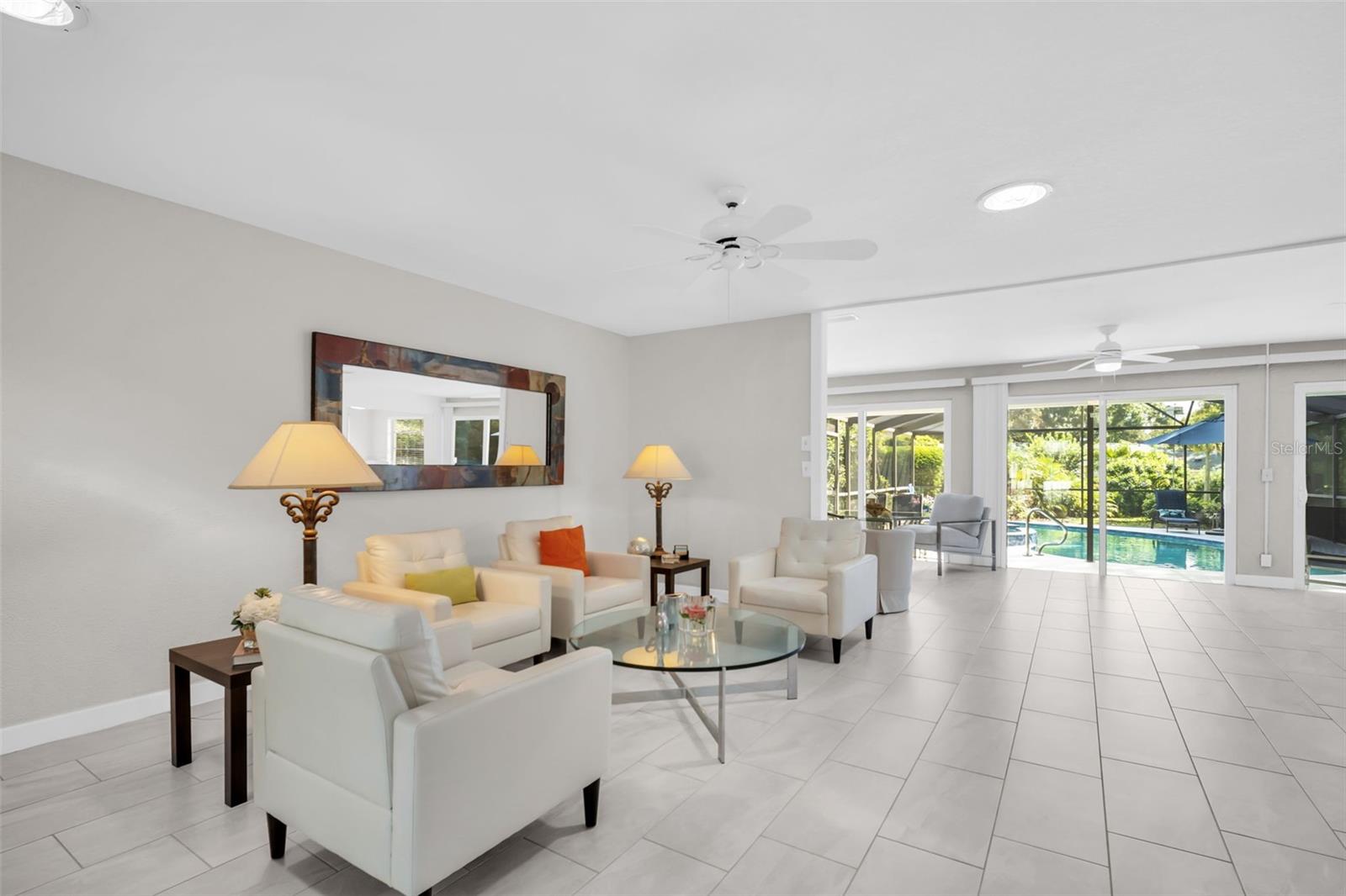 1309 GILLESPIE DR
