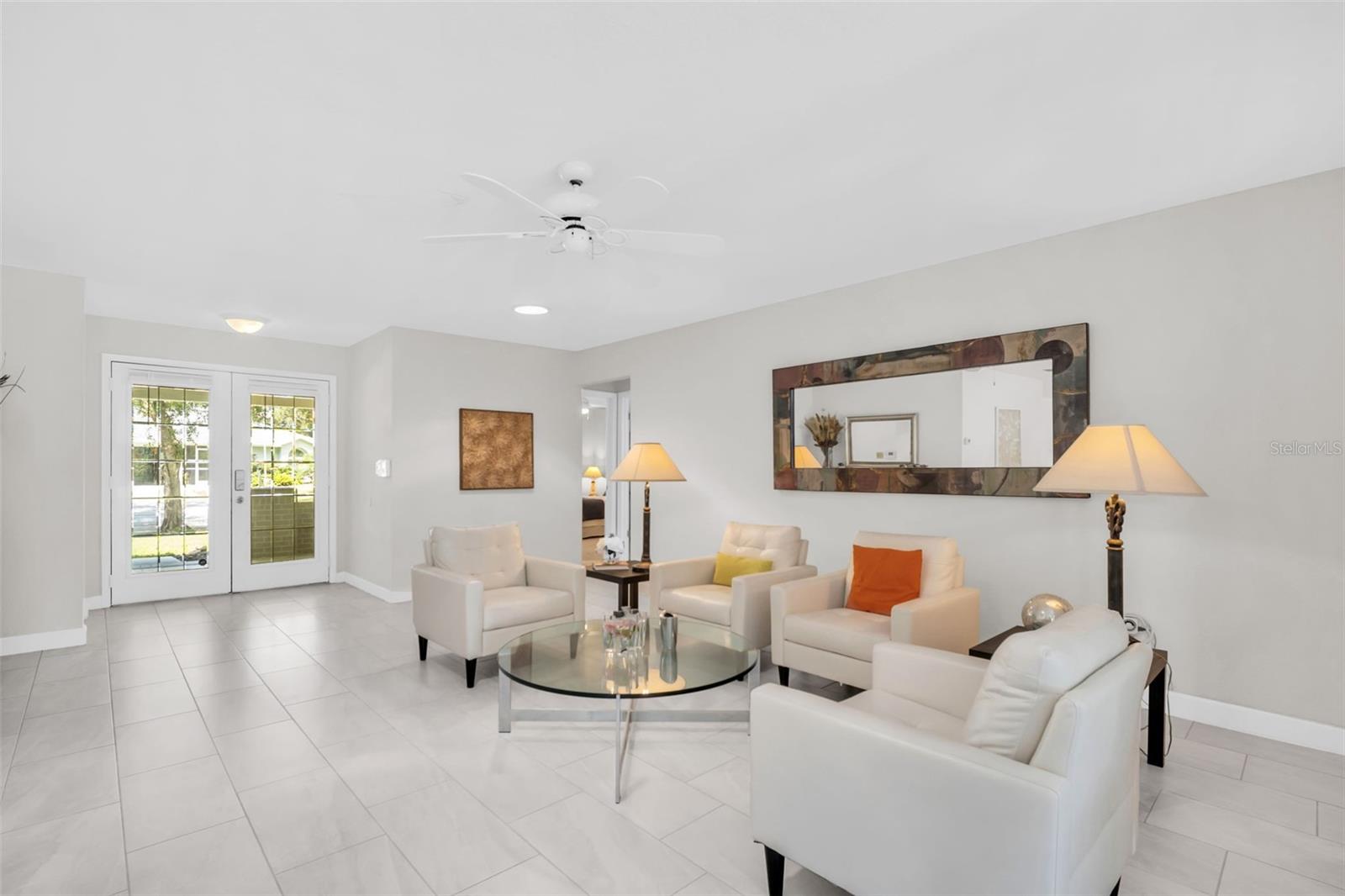 1309 GILLESPIE DR