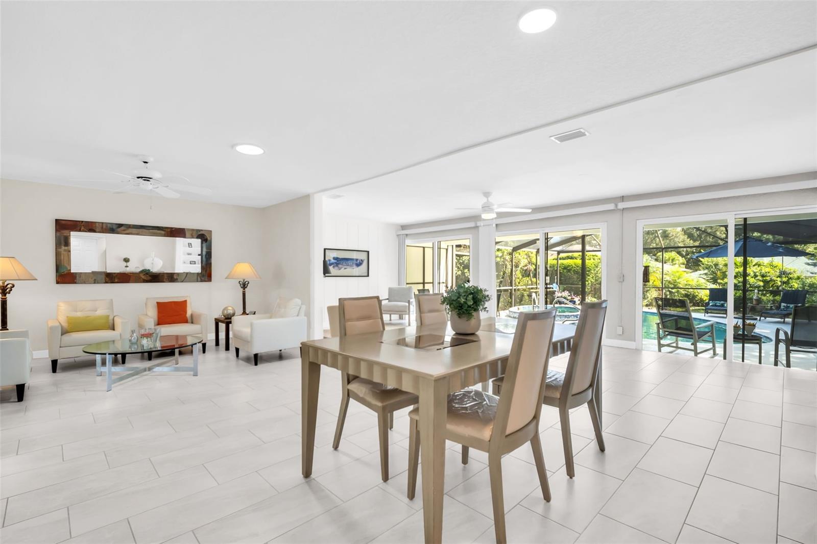 1309 GILLESPIE DR