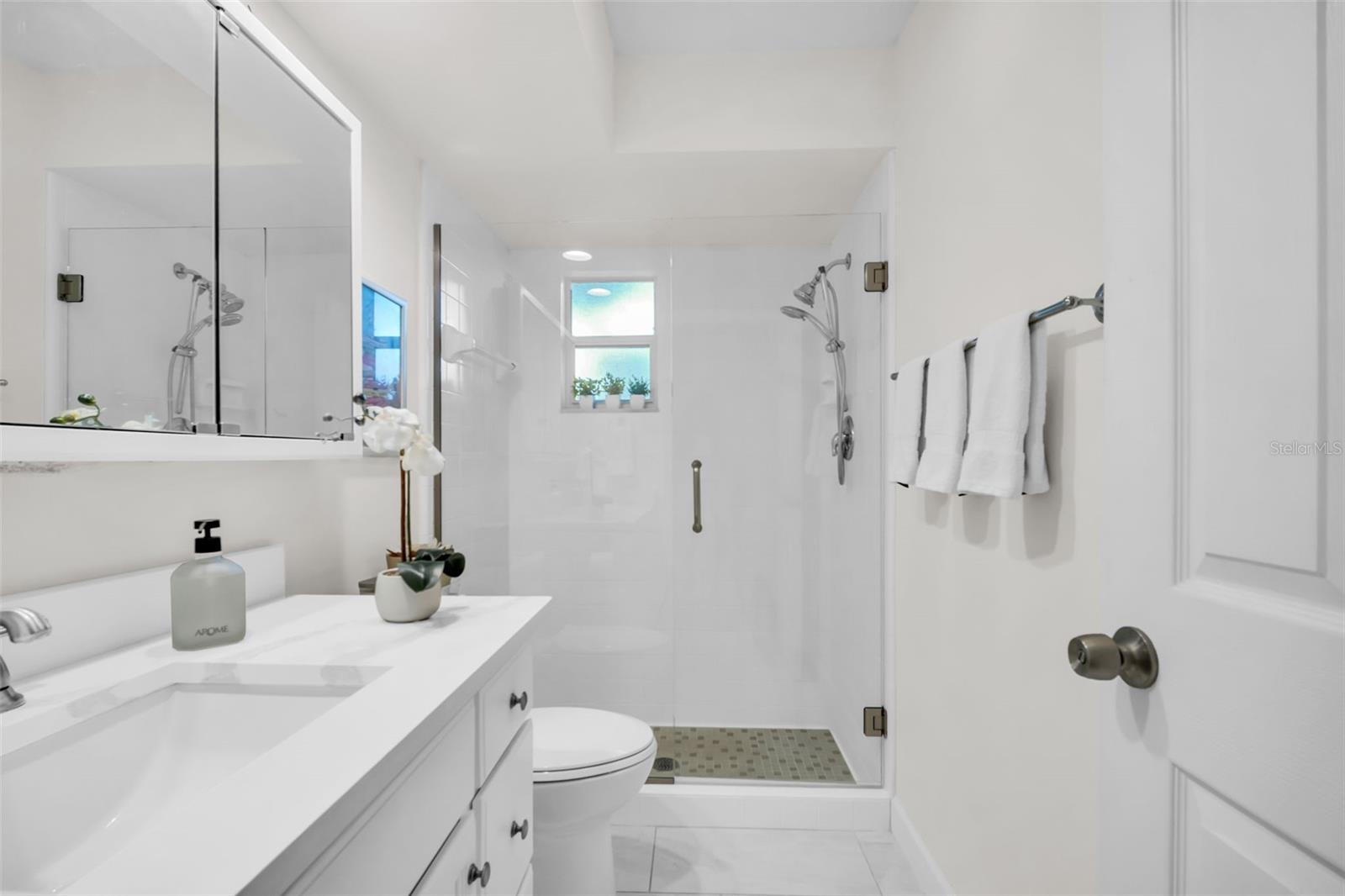 1309 GILLESPIE DR