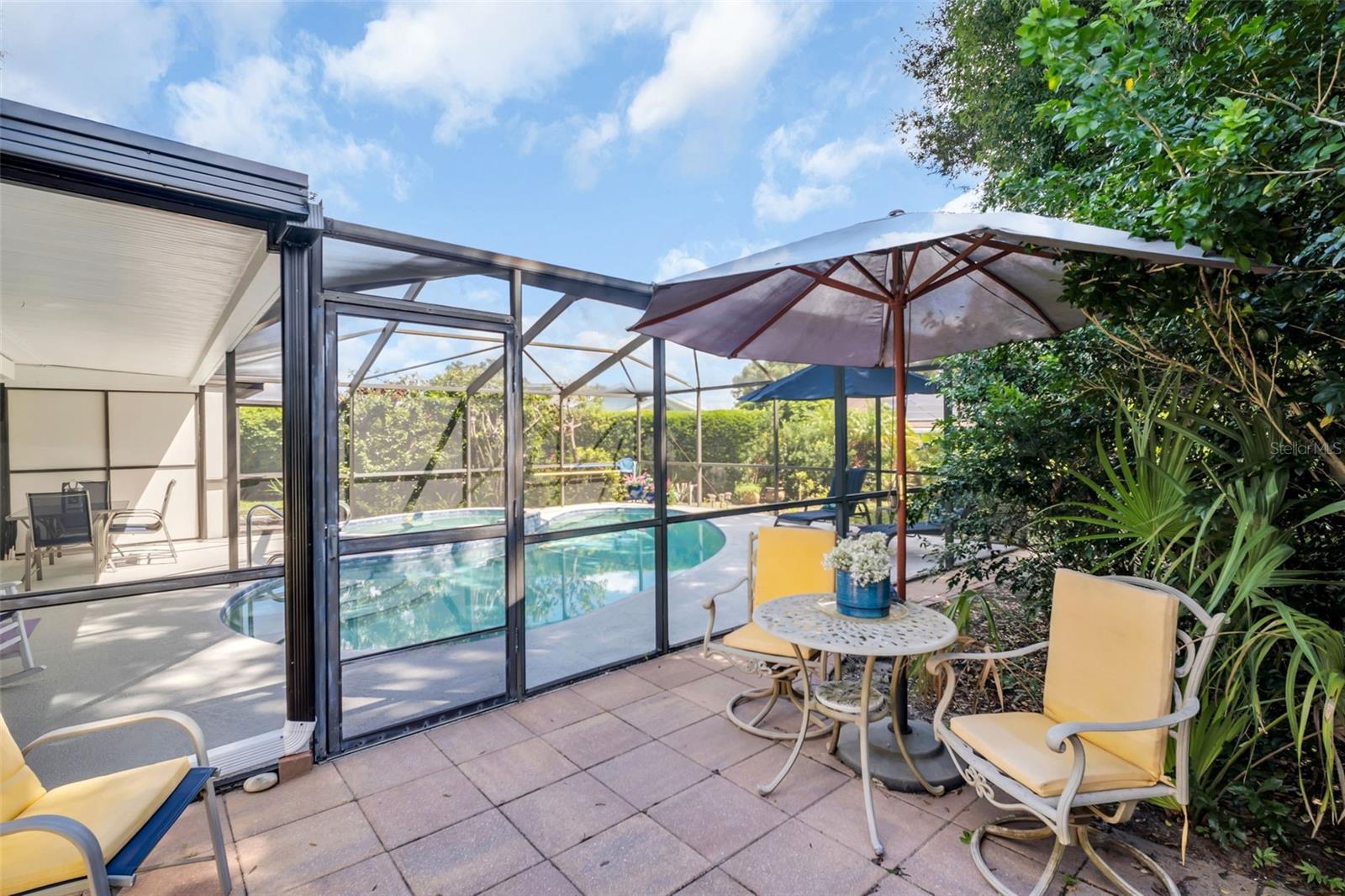 1309 GILLESPIE DR