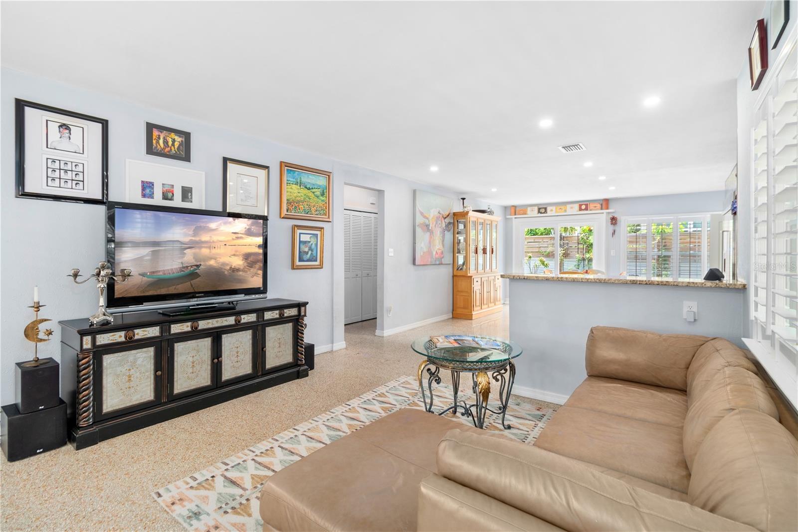 3004 W BAY VILLA AVE