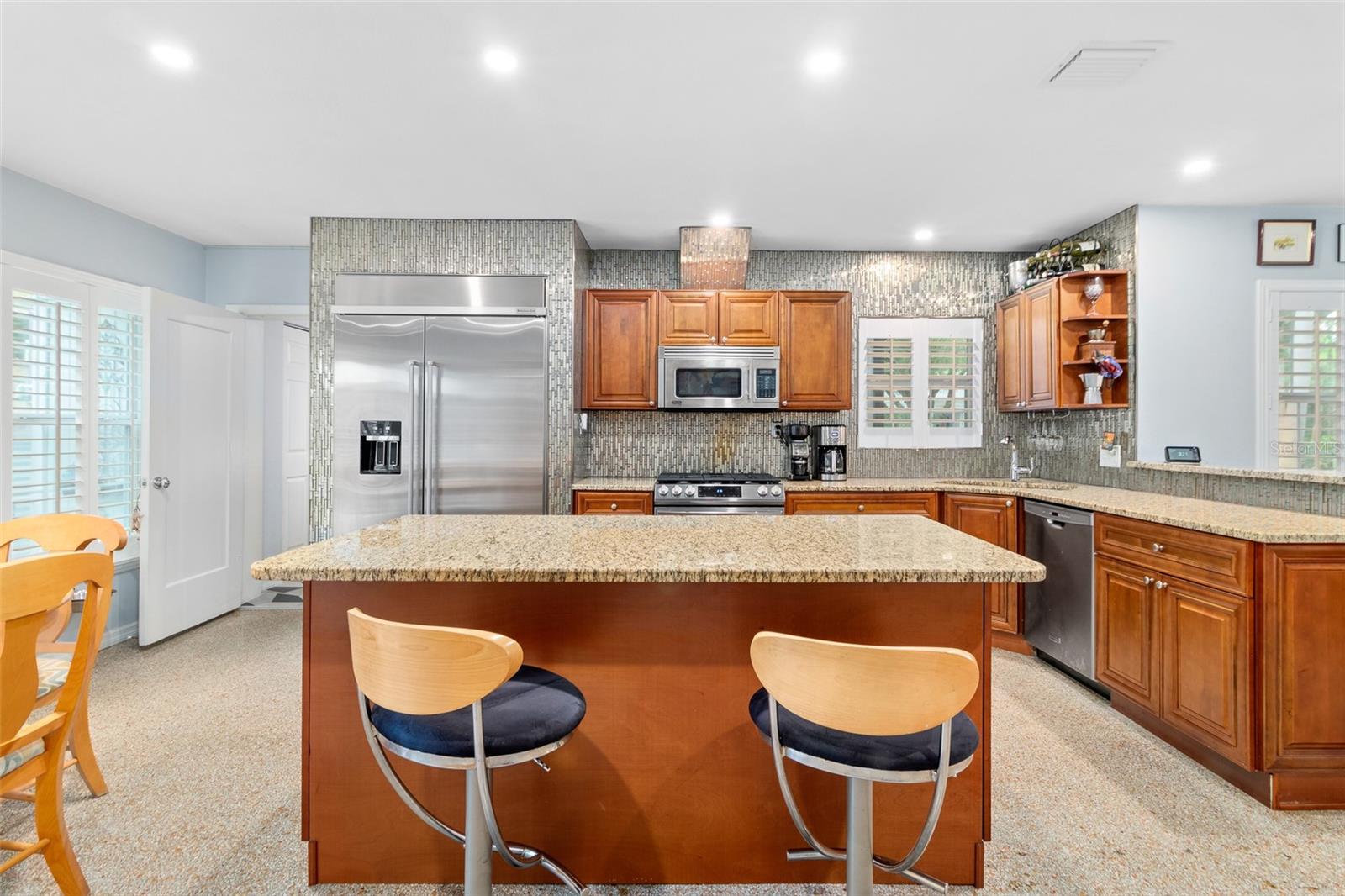 3004 W BAY VILLA AVE