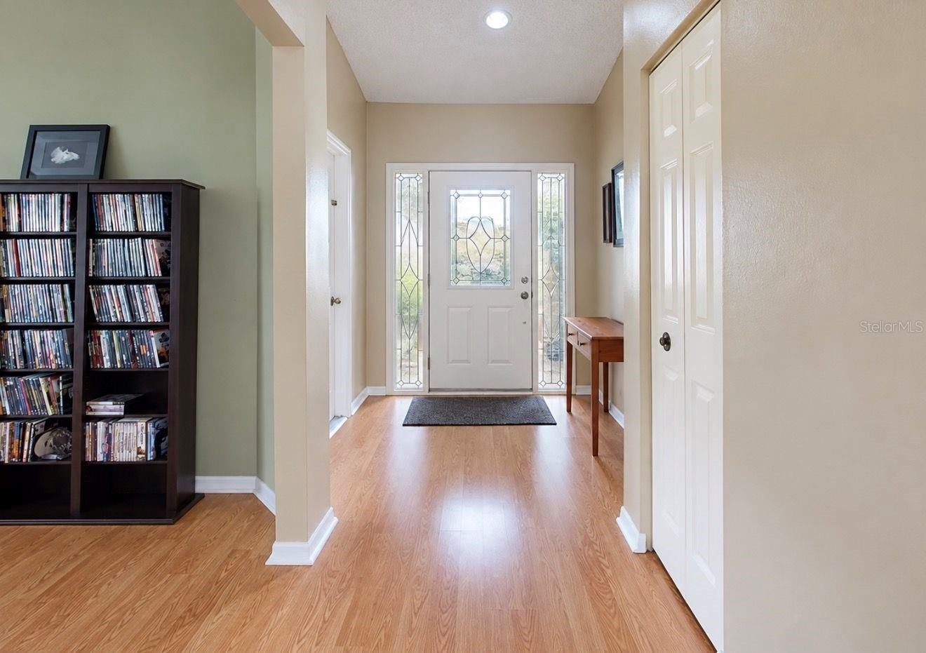 2216 LAKE BAY WAY