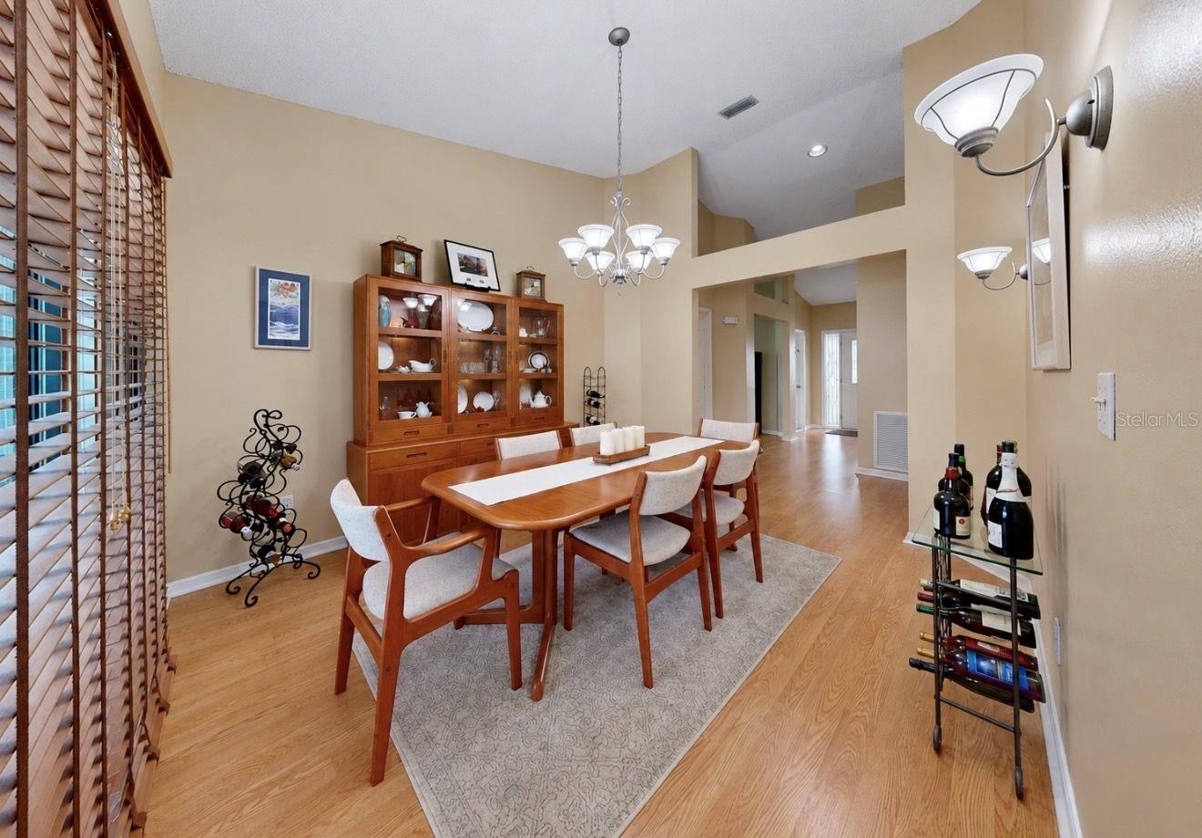 2216 LAKE BAY WAY