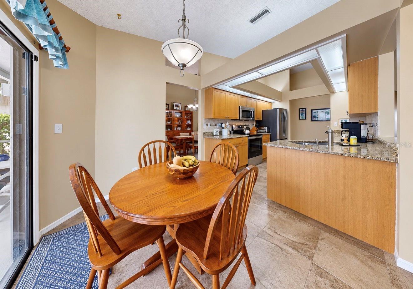 2216 LAKE BAY WAY