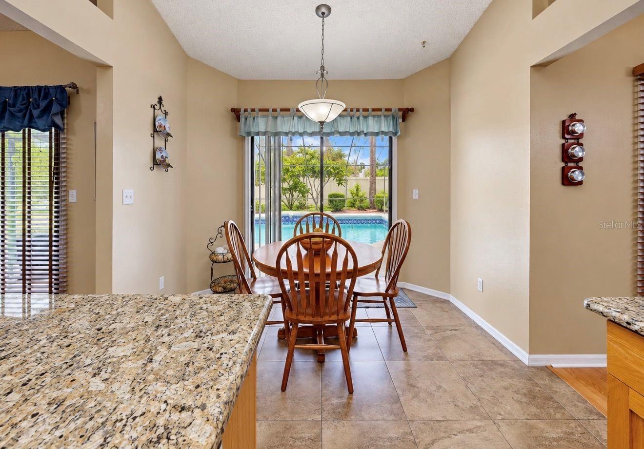 2216 LAKE BAY WAY