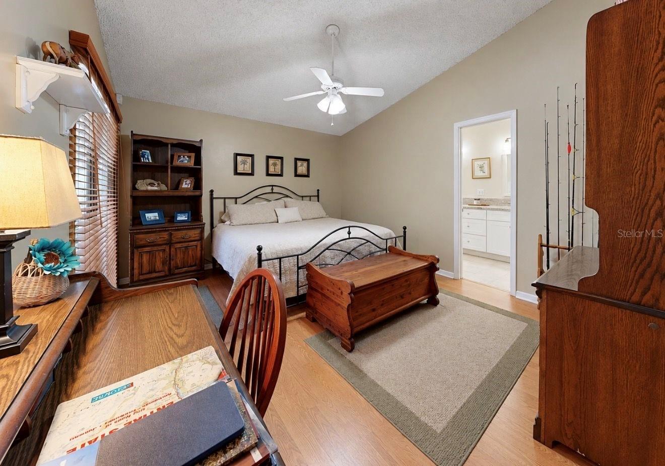 2216 LAKE BAY WAY