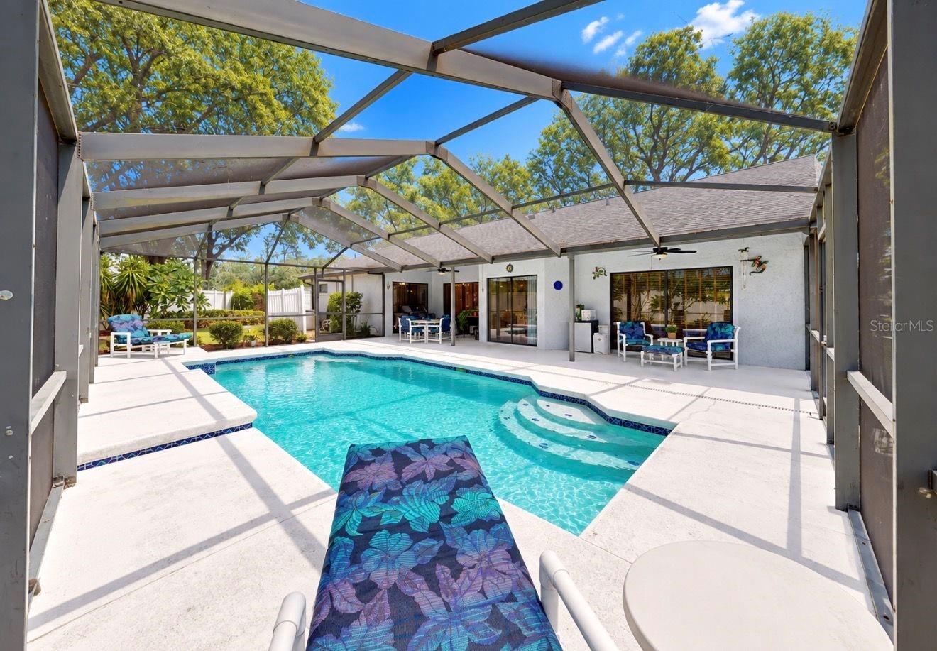 2216 LAKE BAY WAY