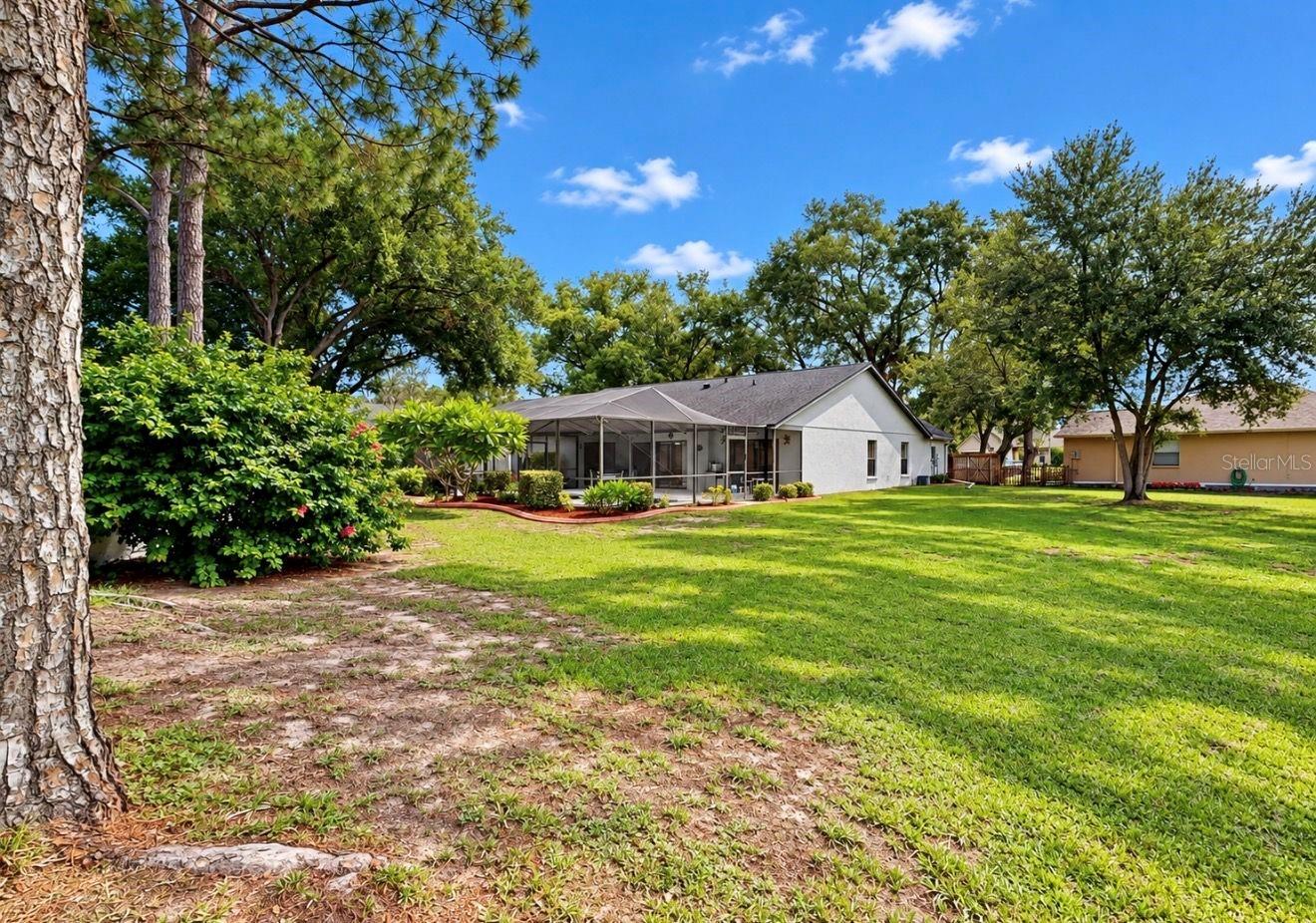 2216 LAKE BAY WAY