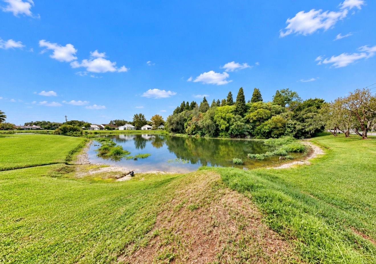 2216 LAKE BAY WAY