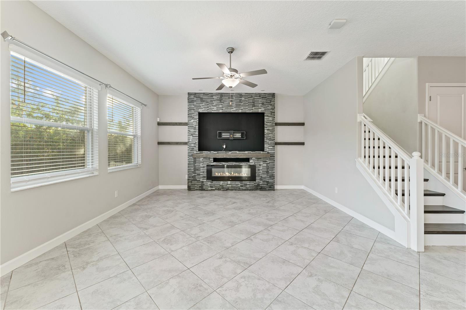 3123 HILLIARD DR