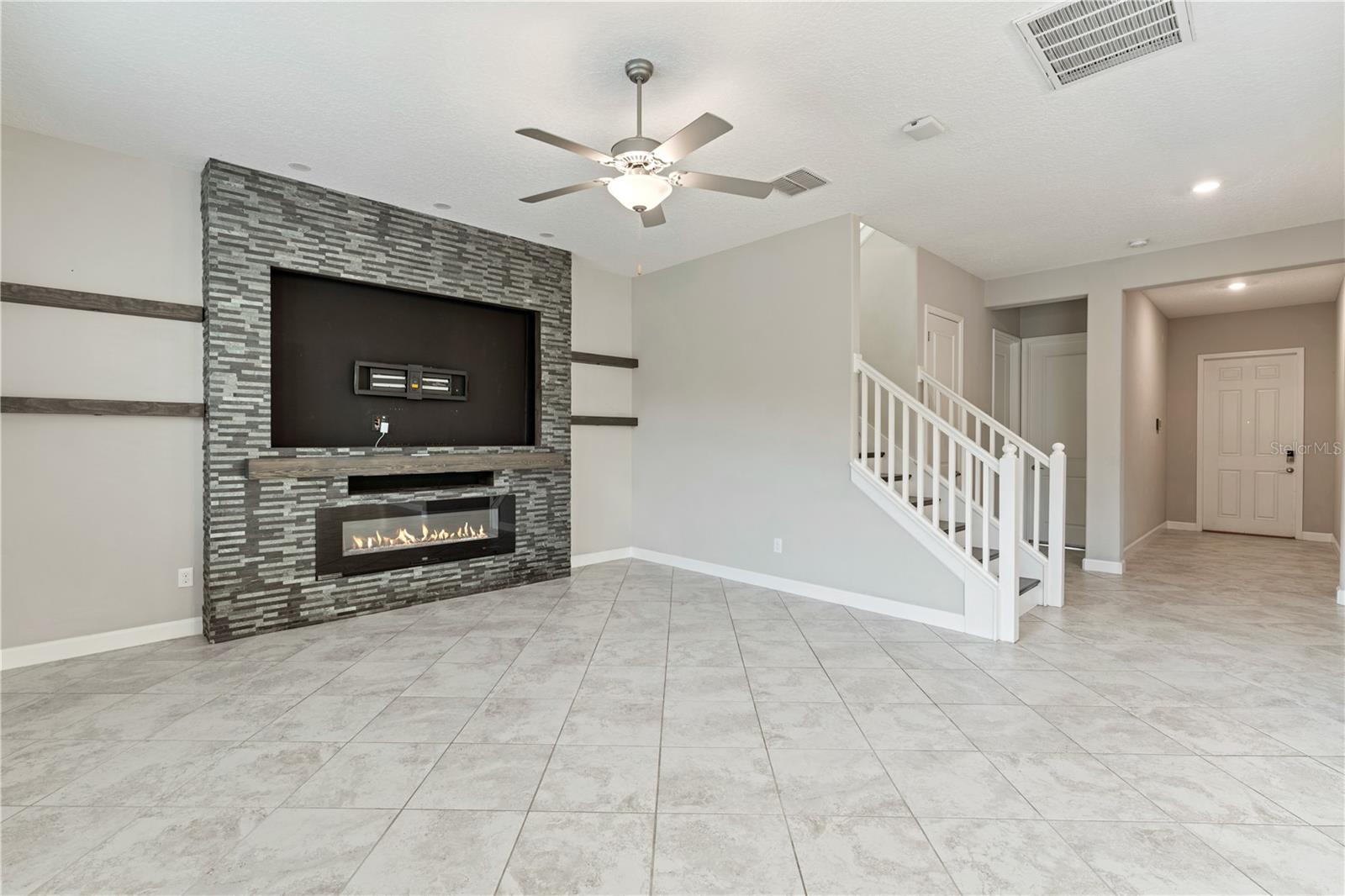 3123 HILLIARD DR