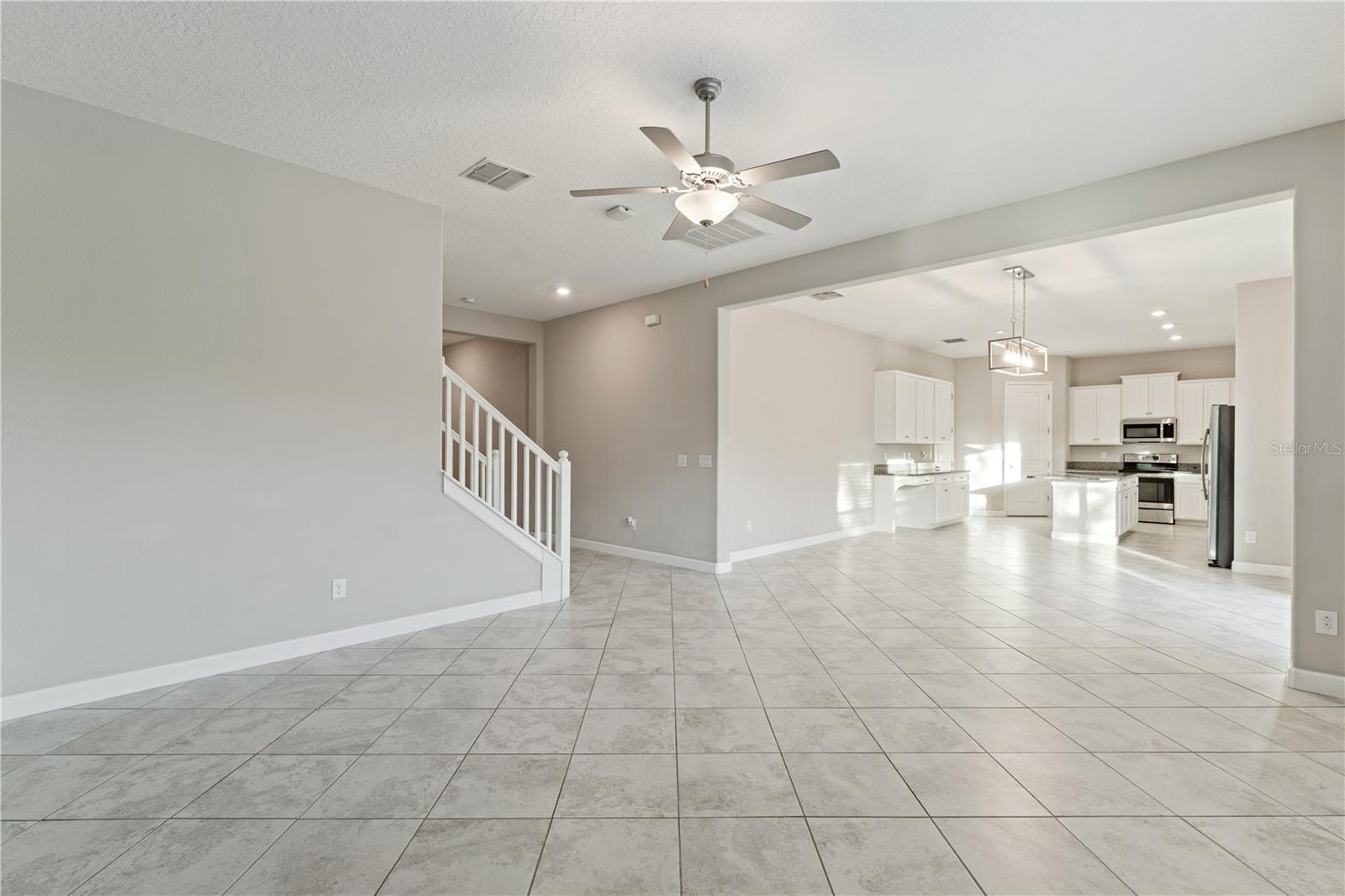 3123 HILLIARD DR