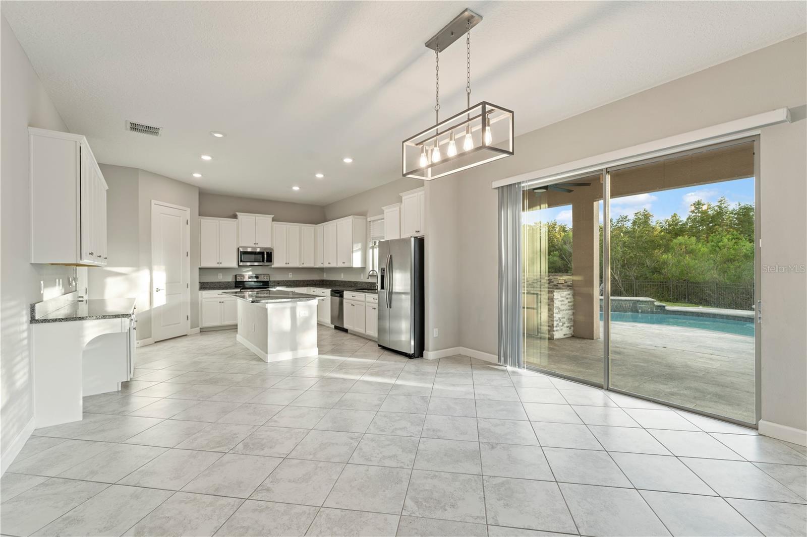 3123 HILLIARD DR