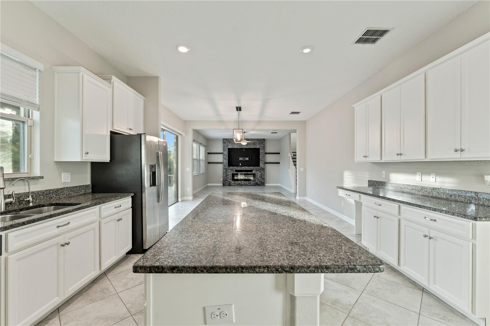 3123 HILLIARD DR