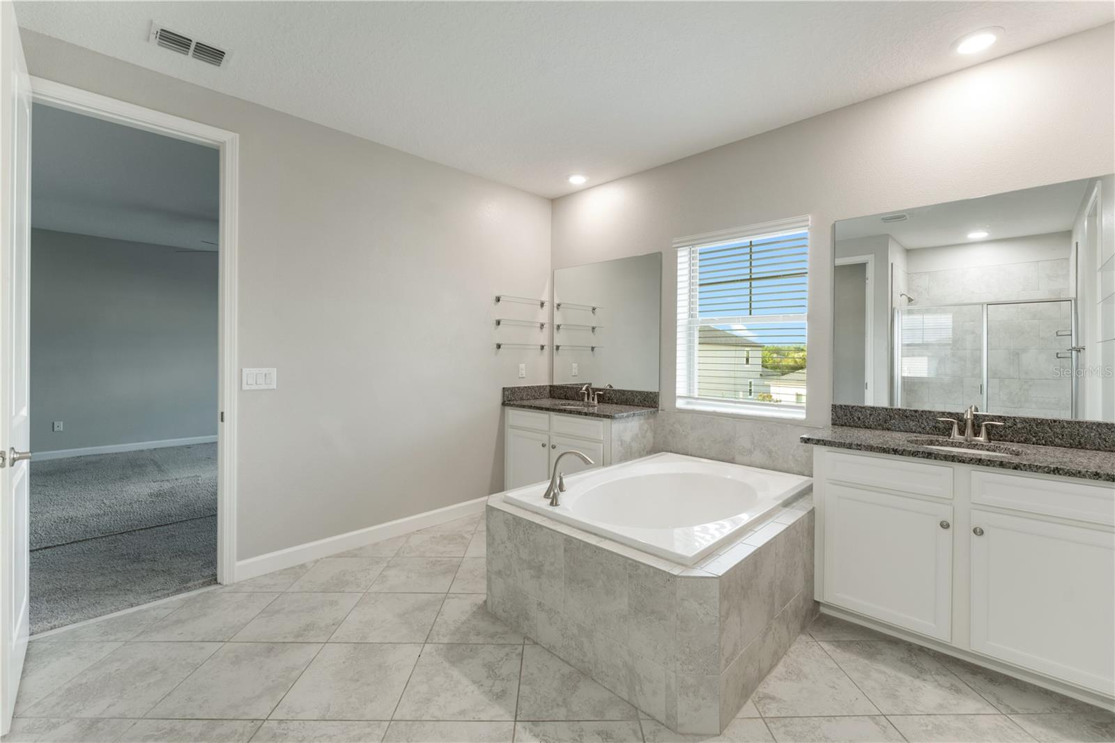 3123 HILLIARD DR