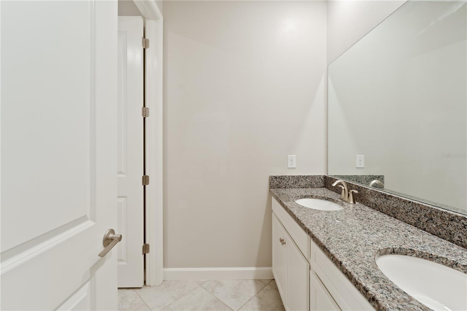 3123 HILLIARD DR
