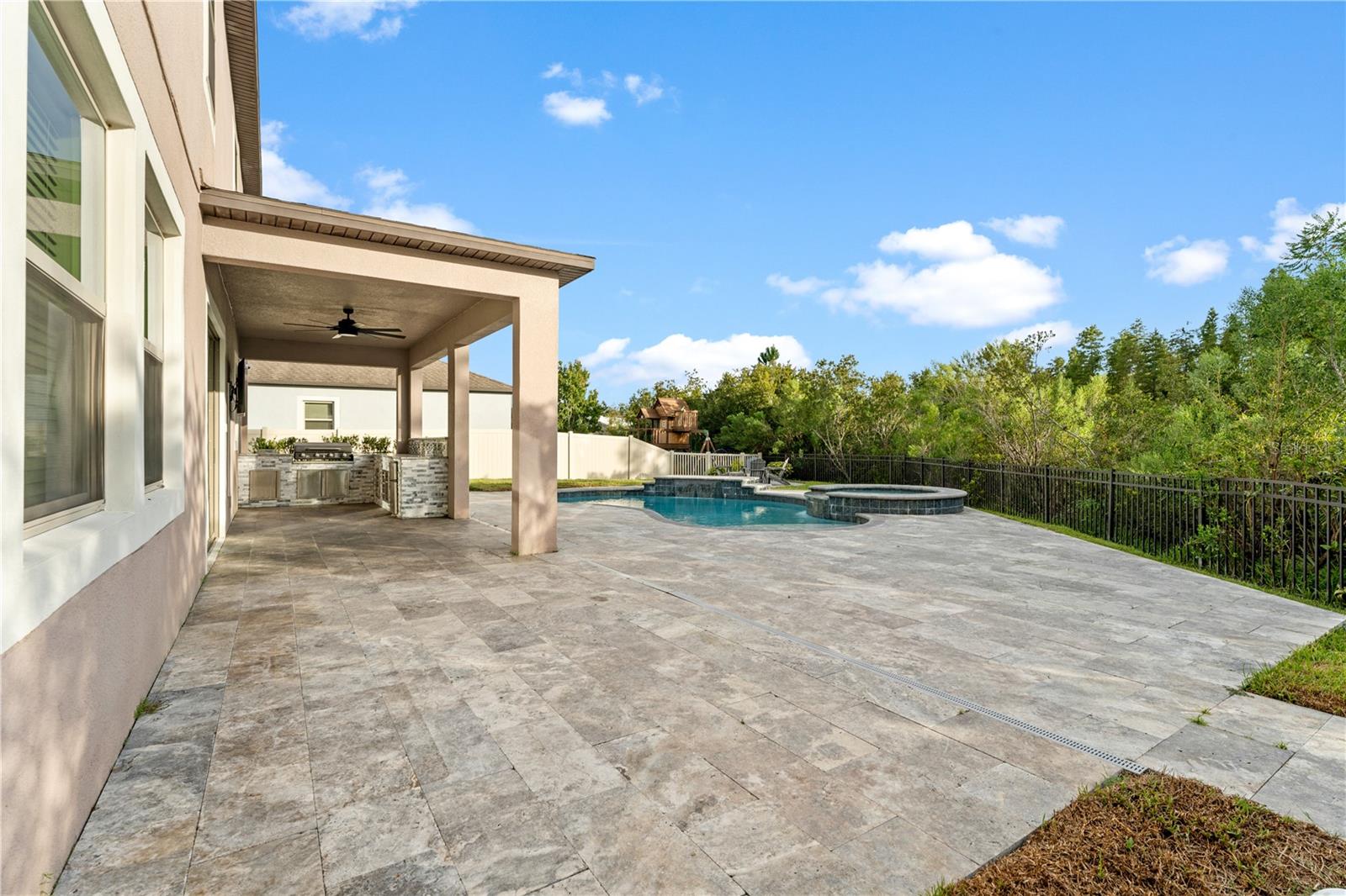 3123 HILLIARD DR