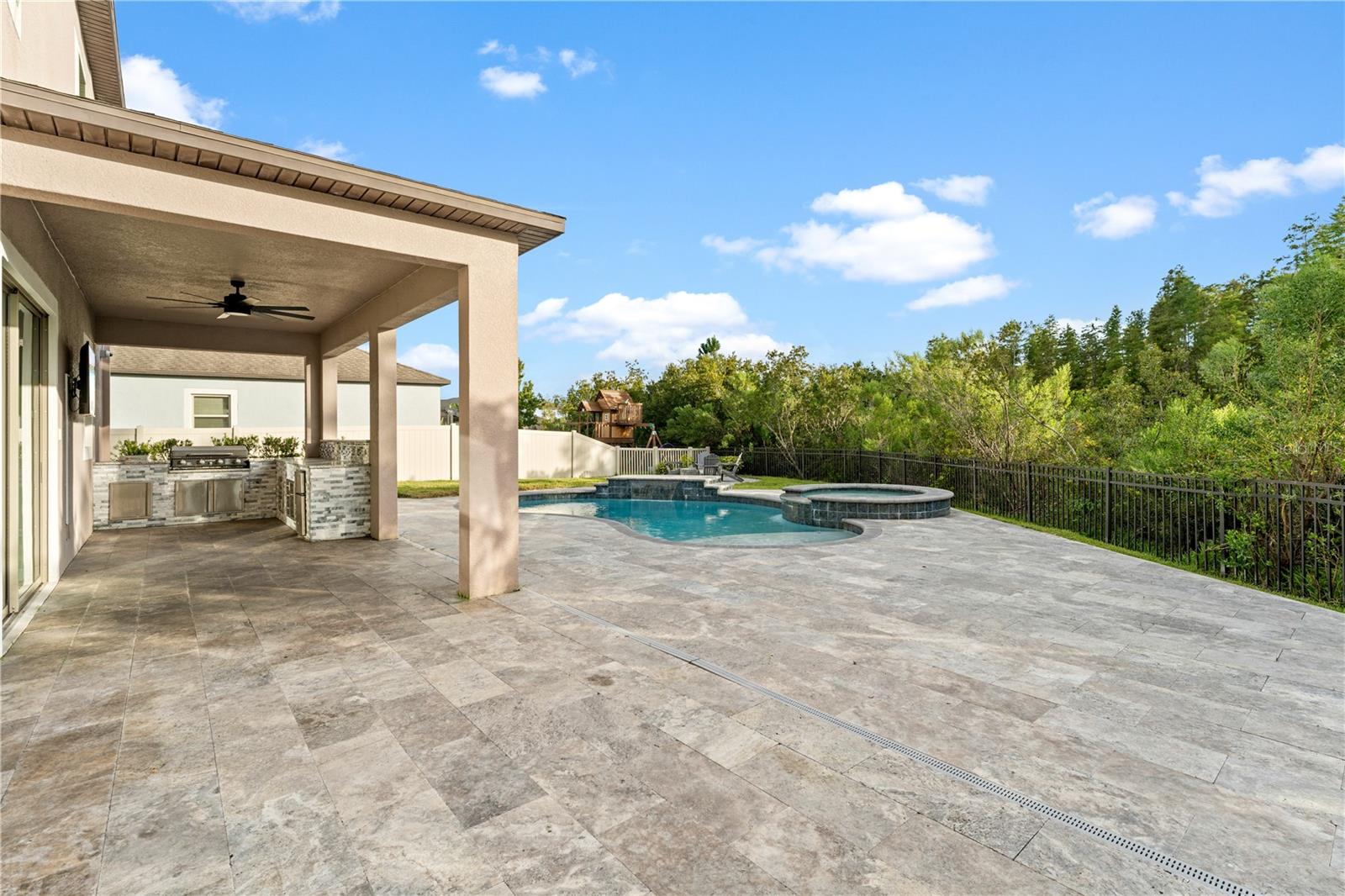 3123 HILLIARD DR