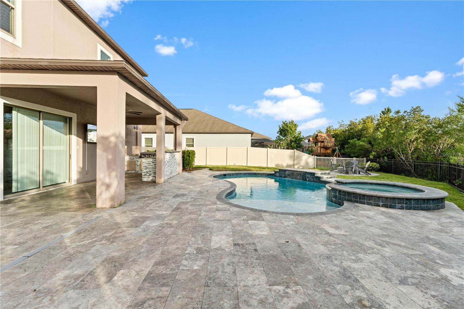 3123 HILLIARD DR