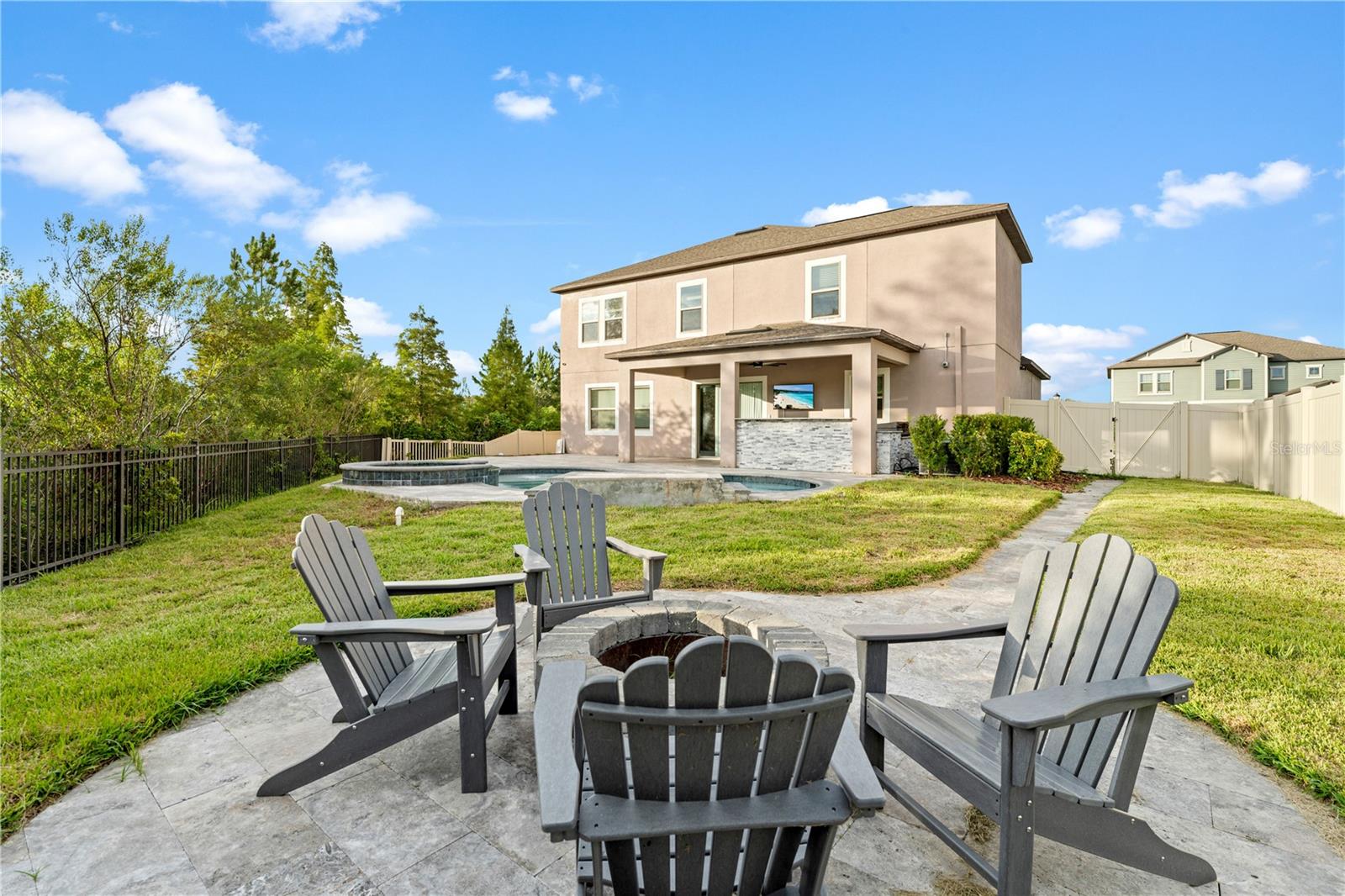 3123 HILLIARD DR