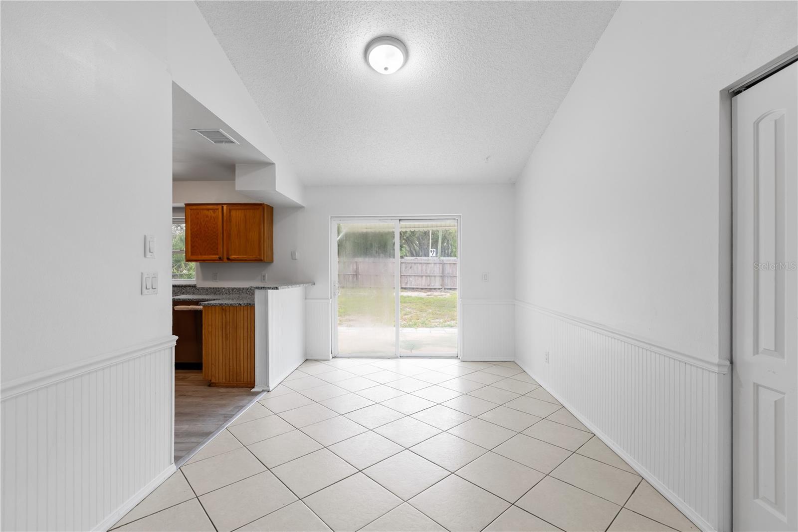 8221 AUTUMN OAK AVE