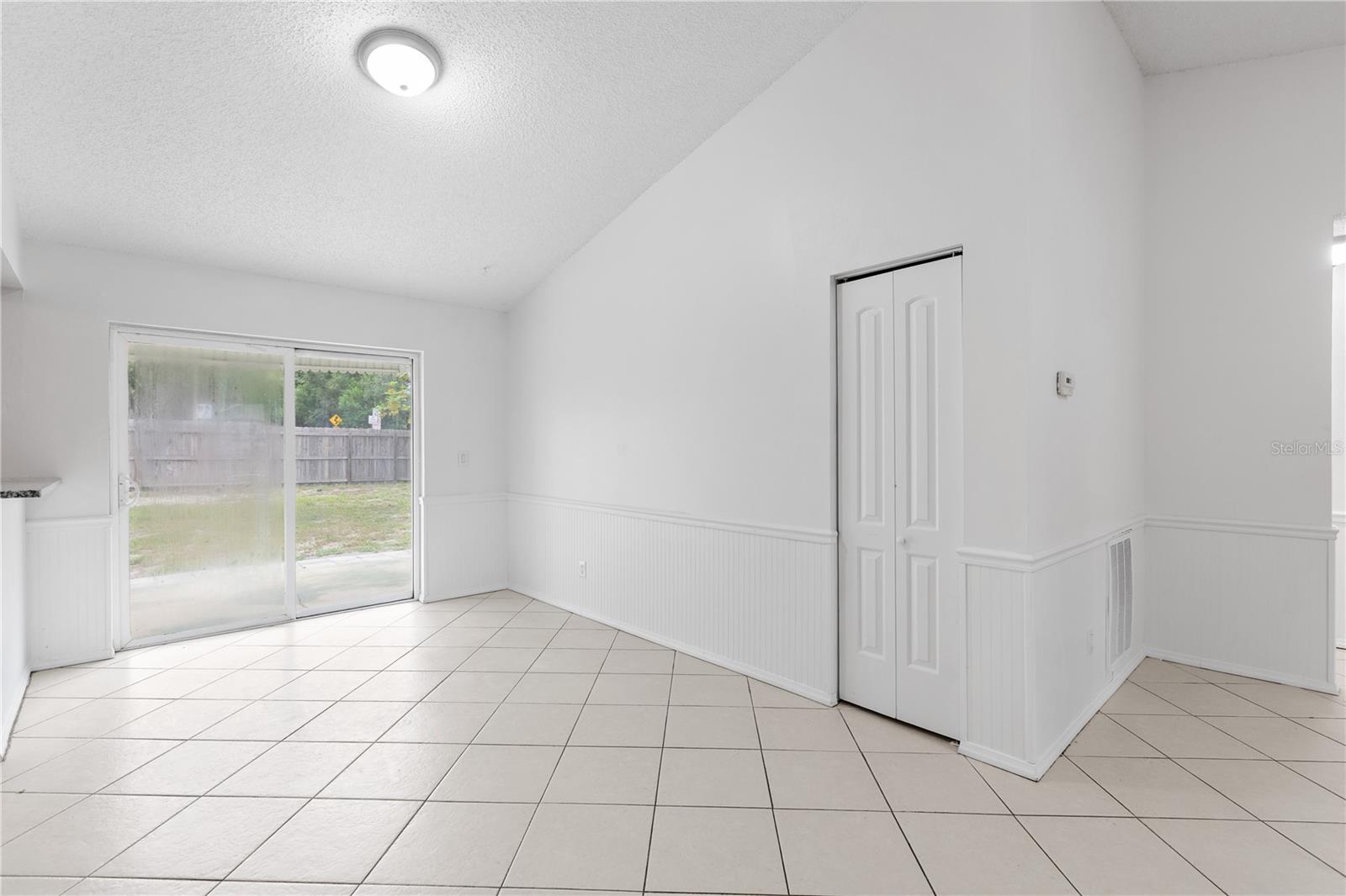 8221 AUTUMN OAK AVE