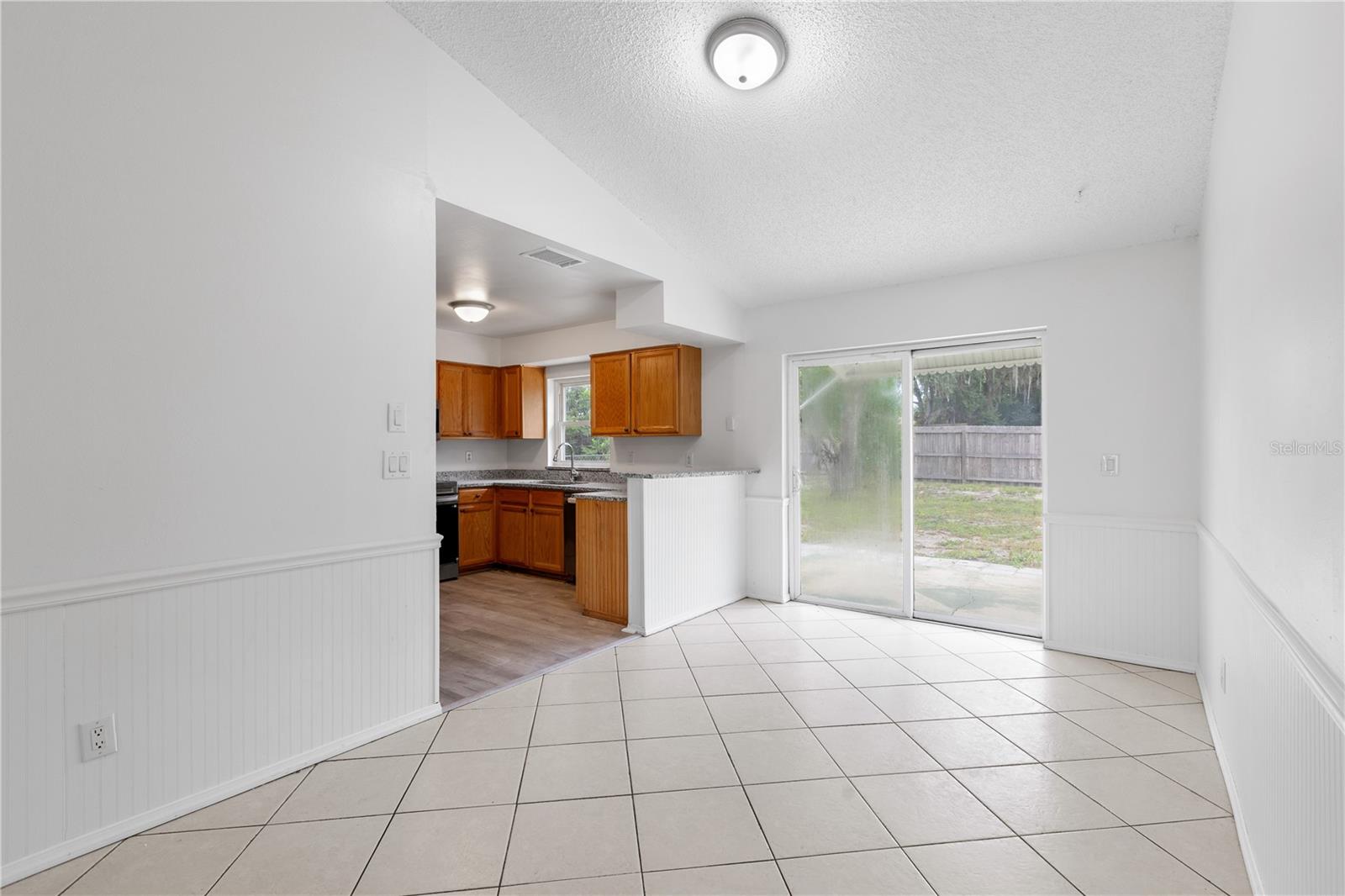 8221 AUTUMN OAK AVE