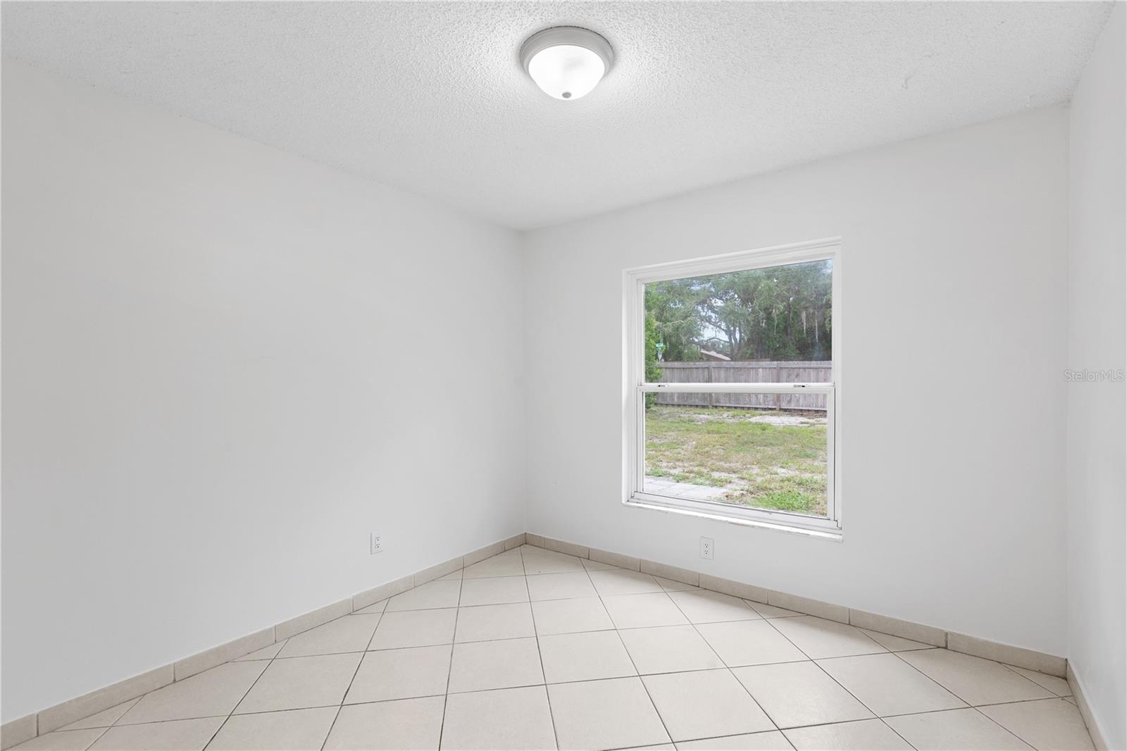 8221 AUTUMN OAK AVE