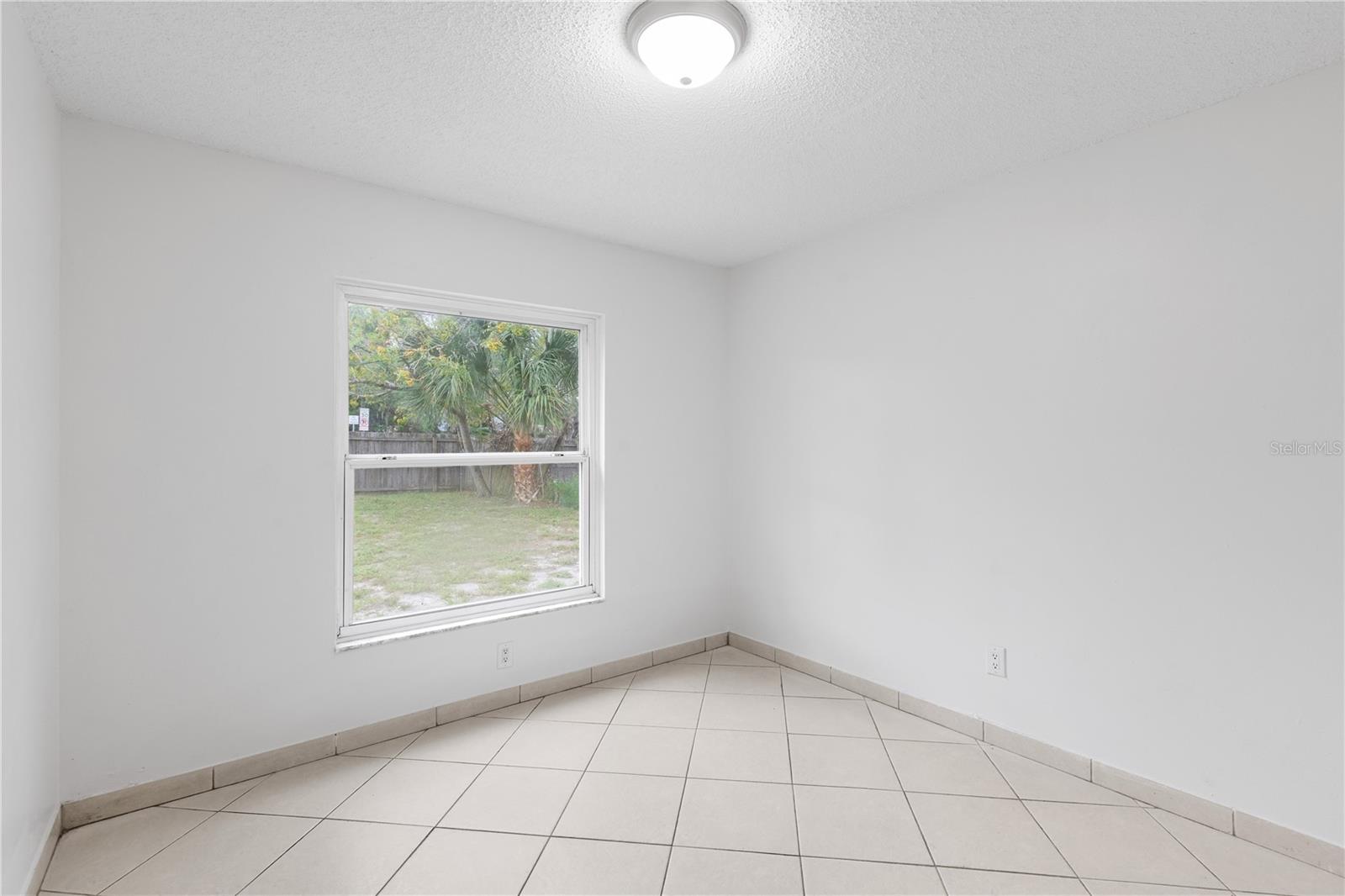 8221 AUTUMN OAK AVE