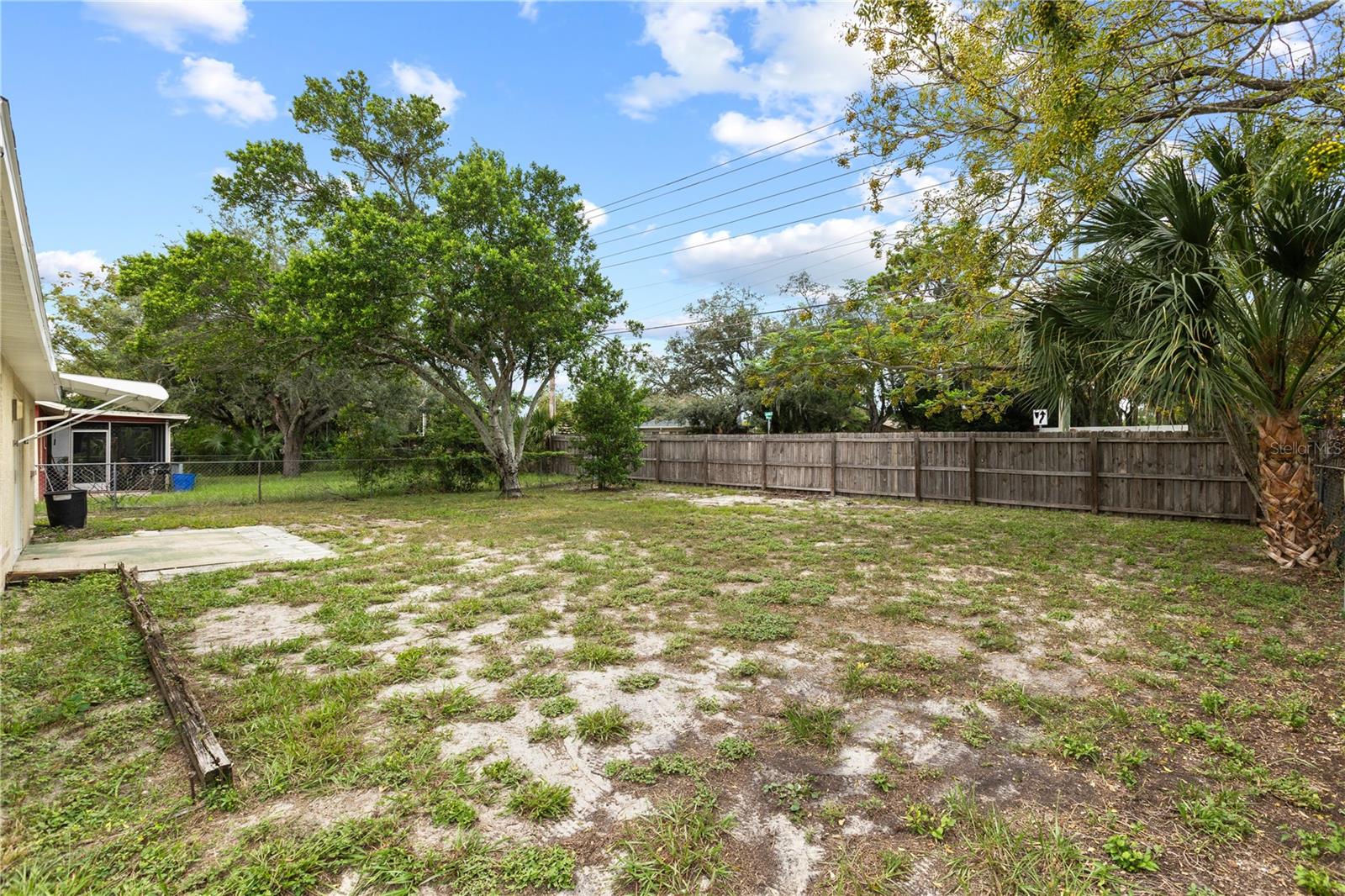 8221 AUTUMN OAK AVE