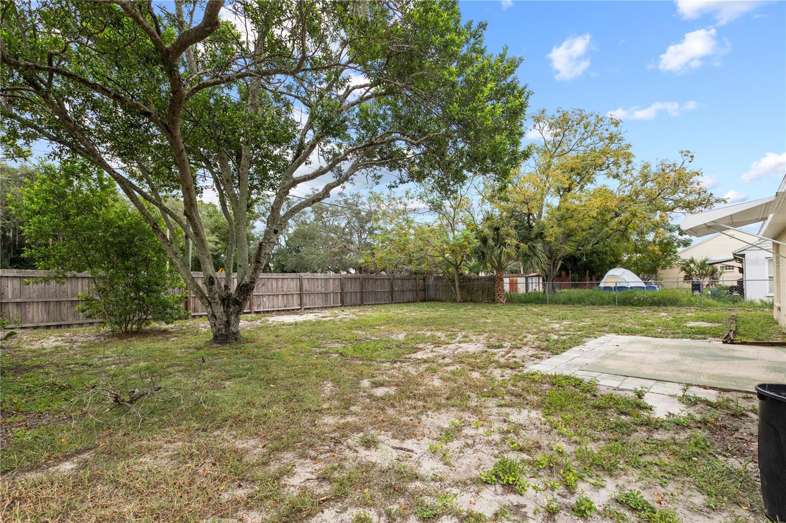 8221 AUTUMN OAK AVE