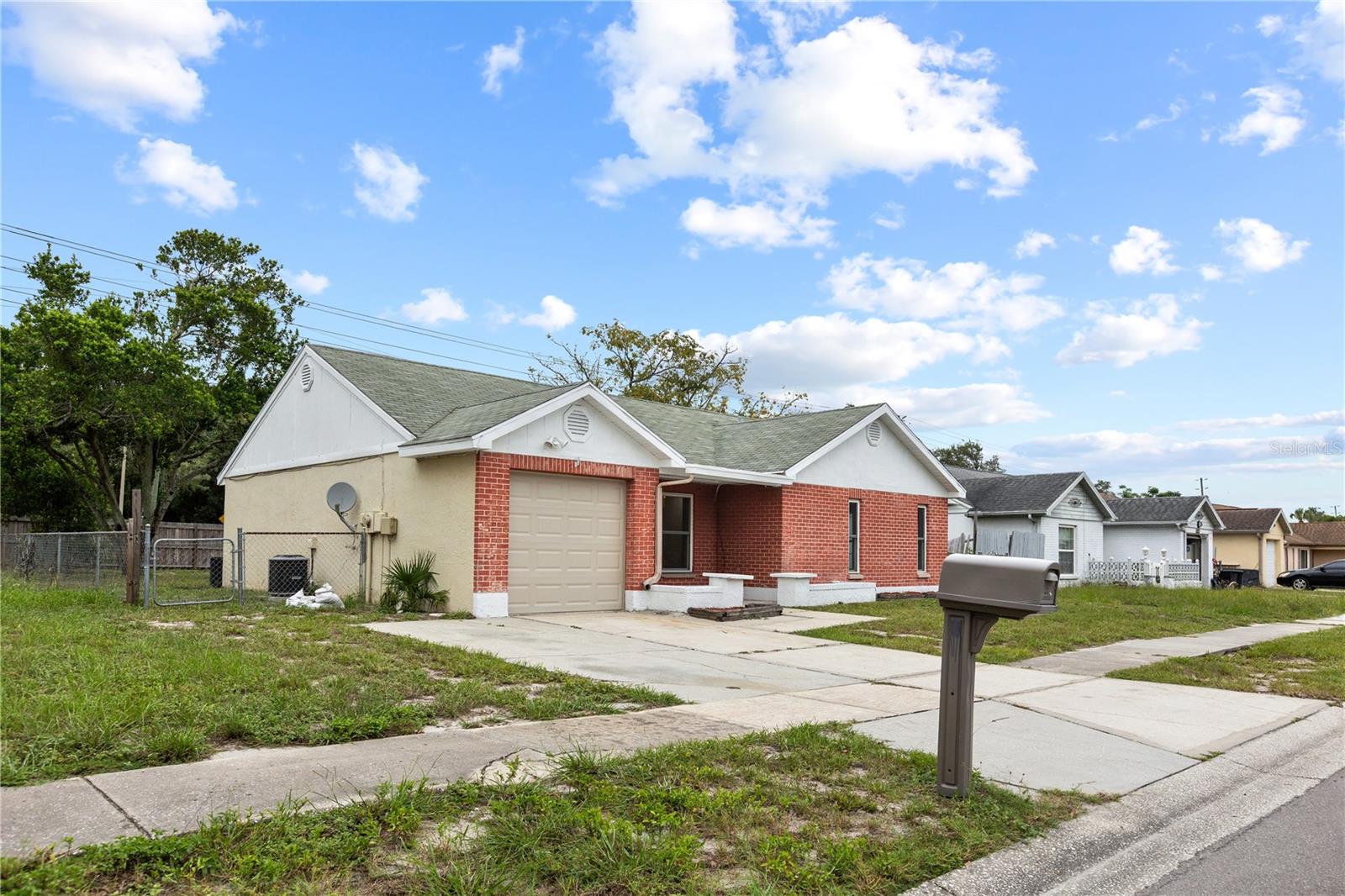 8221 AUTUMN OAK AVE