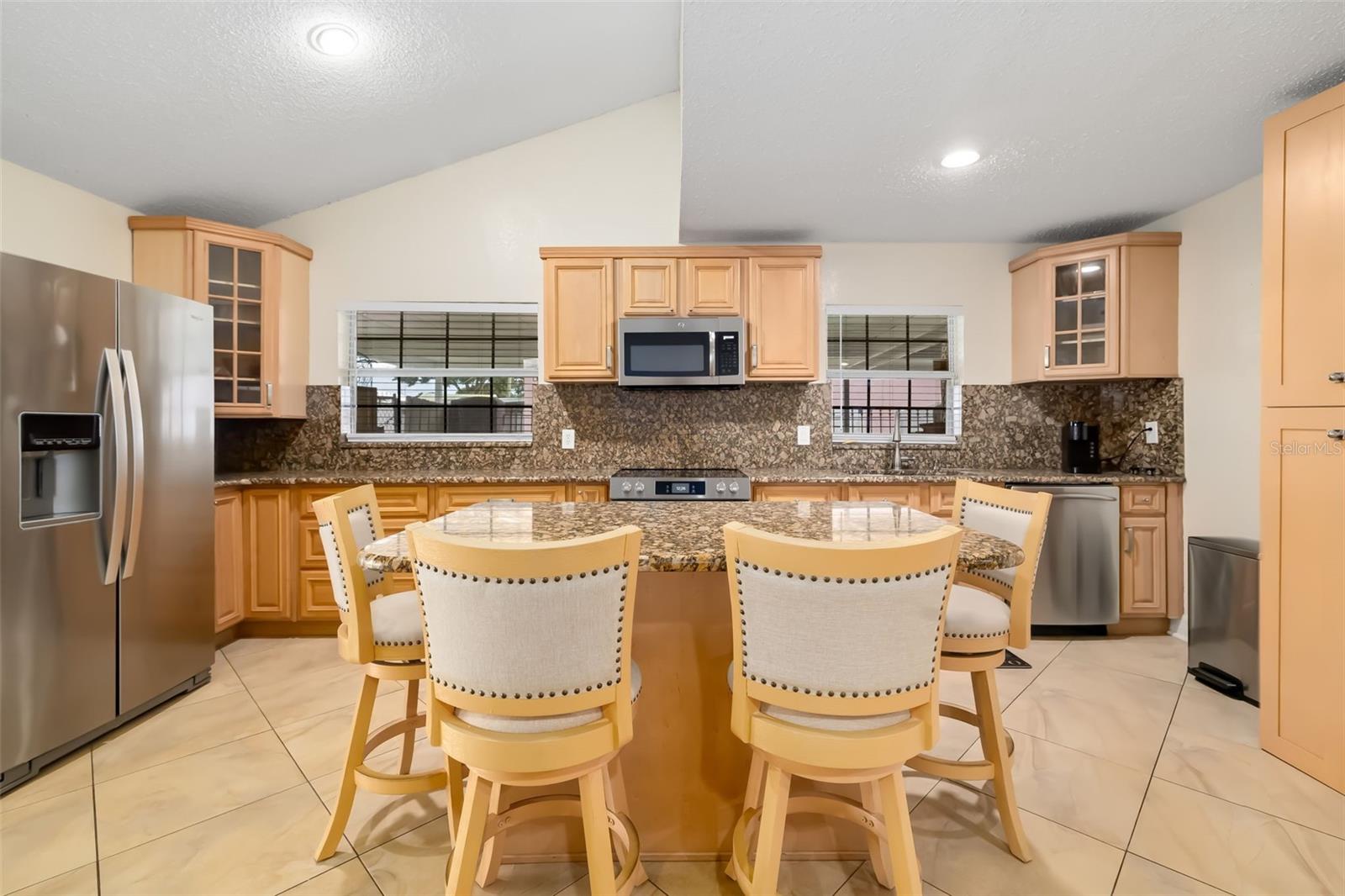 6012 FRANCIS DR