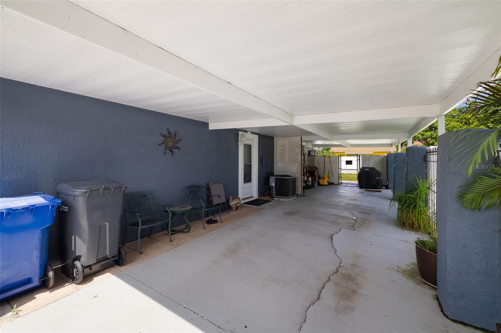 6012 FRANCIS DR