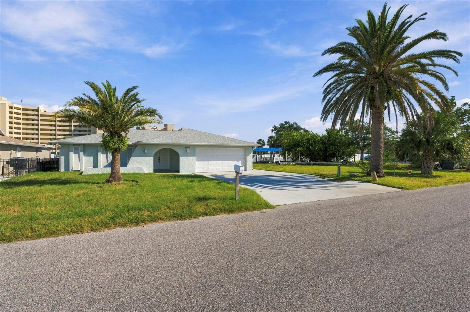 6027 BEVERLY DR