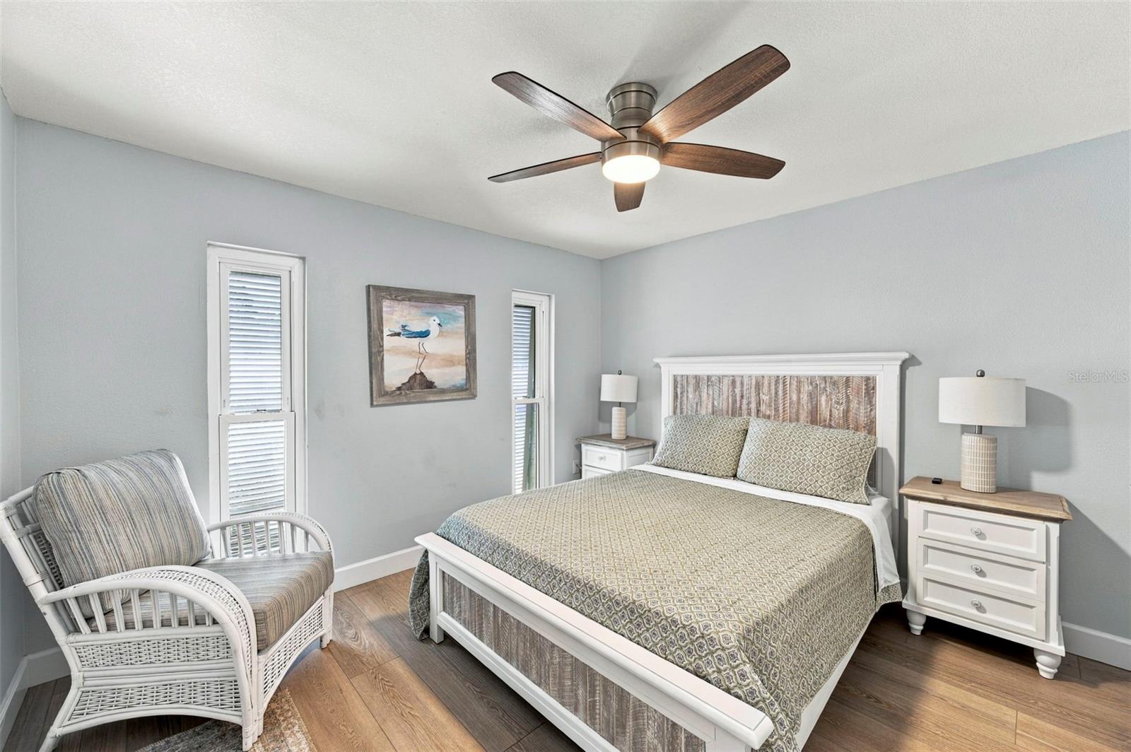 6027 BEVERLY DR